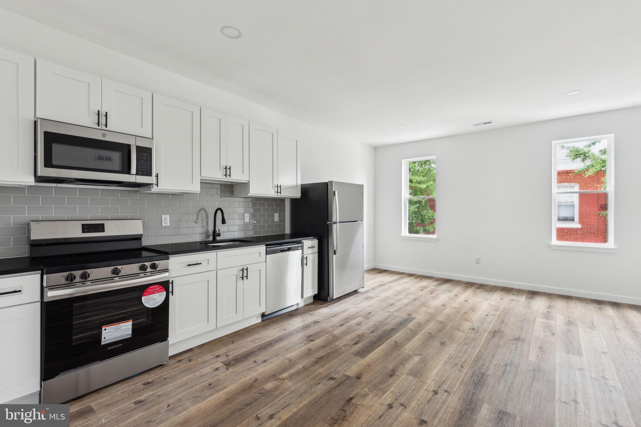 Welcome to 38 Salford St, the perfect mixture of classic charm, modern amenities and a great location! This newly renovated unit features an open living area with an abundance of natural sunlight from the oversized original windows. You will be greeted by the state-of-the-art kitchen complete with brand new stainless steel appliances, flawless quartz countertops and ample cabinetry. This unit is complete with in unit washer/dryer for convenience. Located close to University City and public transportation, this home offers the ideal combination of comfort and accessibility.Don't wait - Schedule your showing today!
Tenants are responsible for the following utilities based on usage:
Water
Electric
Gas
Internet
Text the listing agent for a video tour!