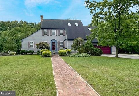 Photo of 552 Hereford Lane, MICKLETON, NJ 08056 (MLS # NJGL2062374)