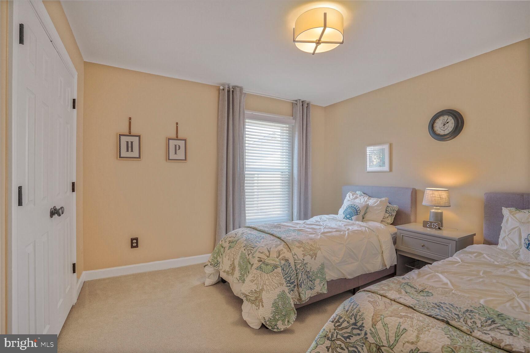 CENTRE RIDGE - Residential