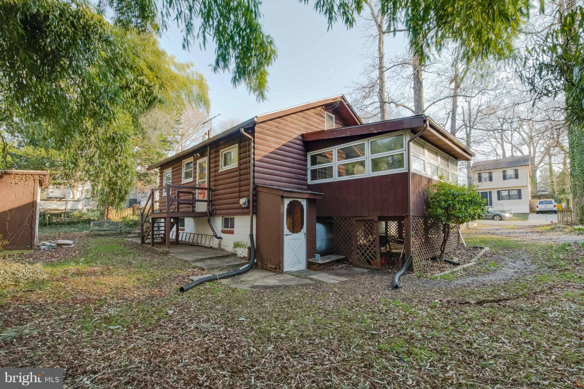 WOODLAND BEACH - Residential