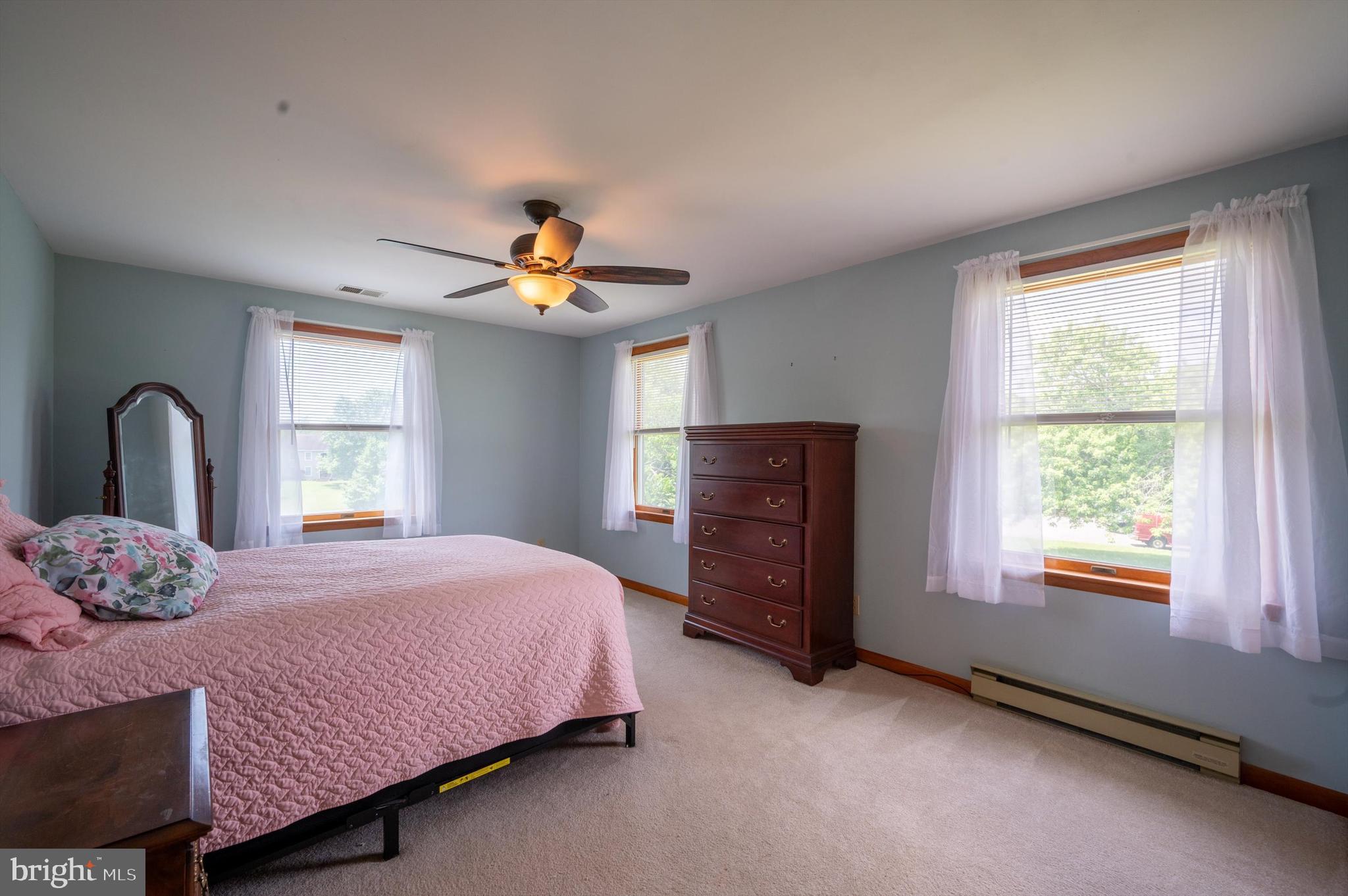 PEMBROKE GROVE - Residential