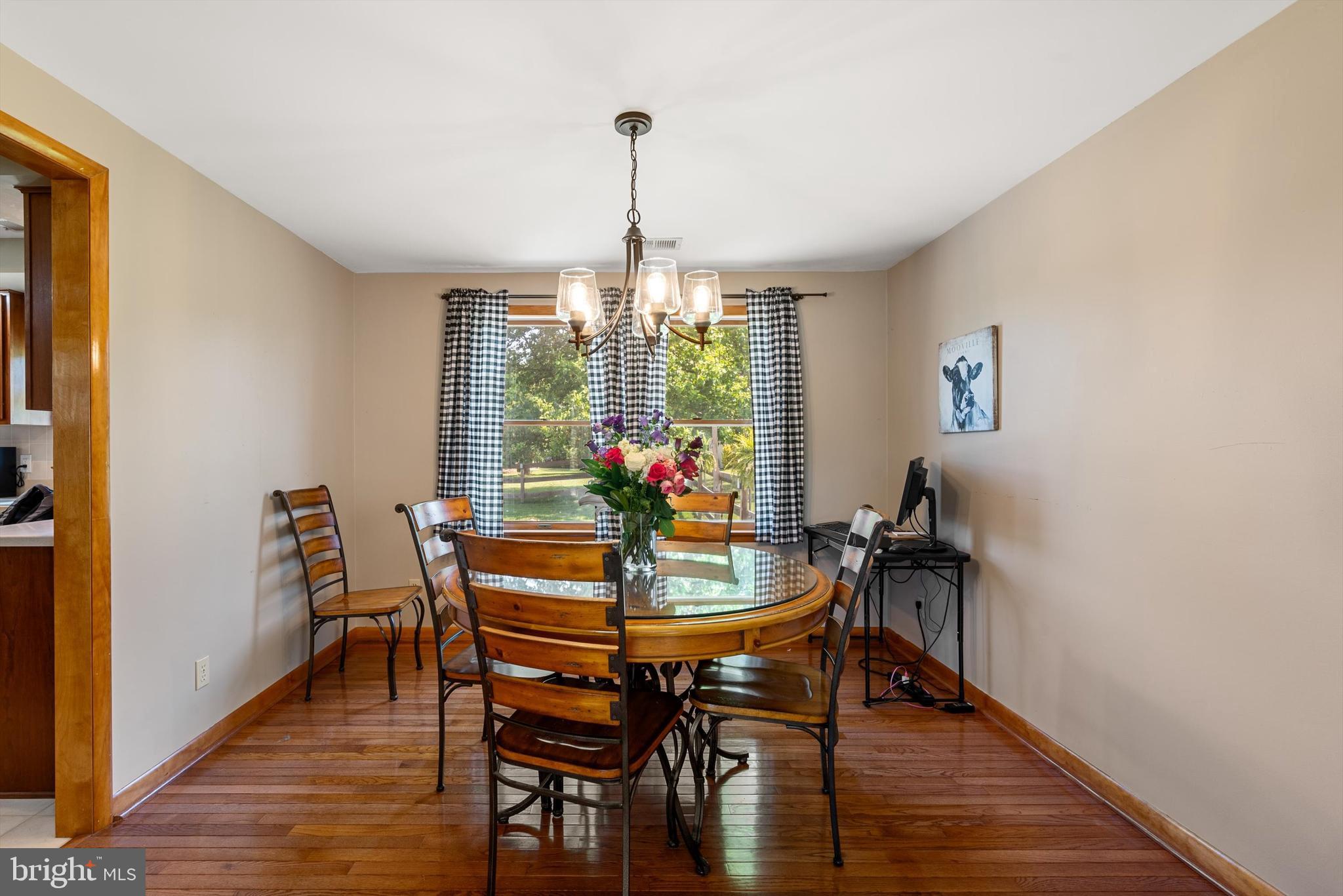 PEMBROKE GROVE - Residential