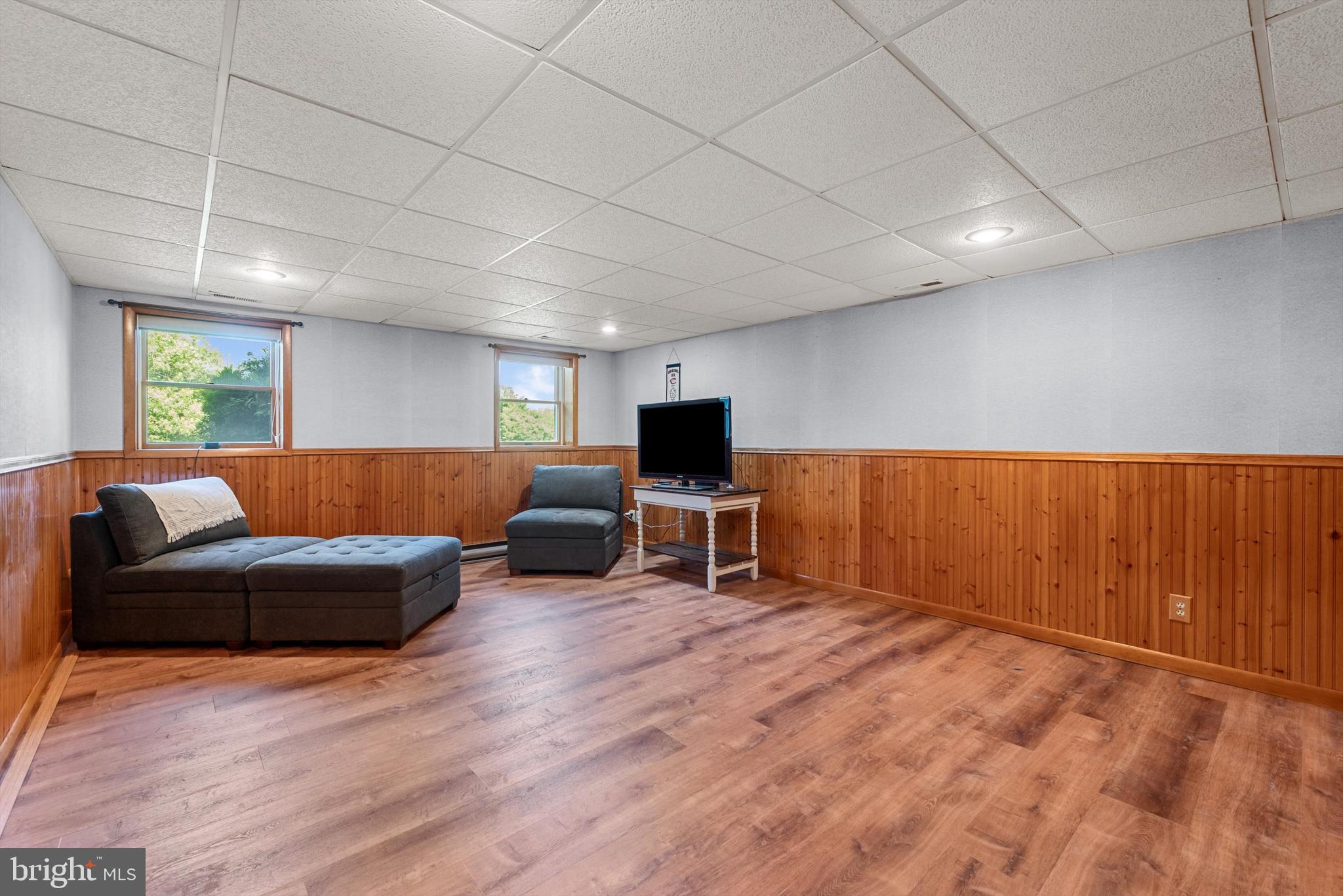 PEMBROKE GROVE - Residential