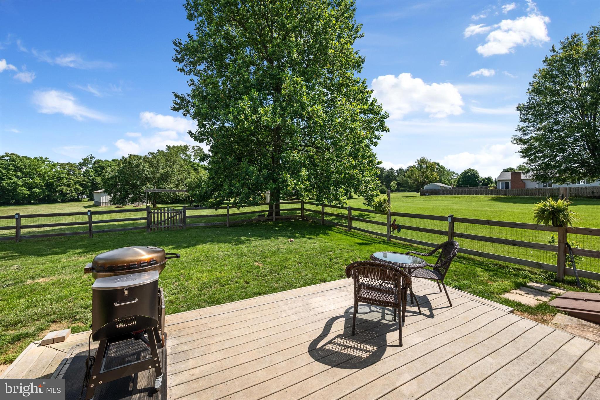 PEMBROKE GROVE - Residential