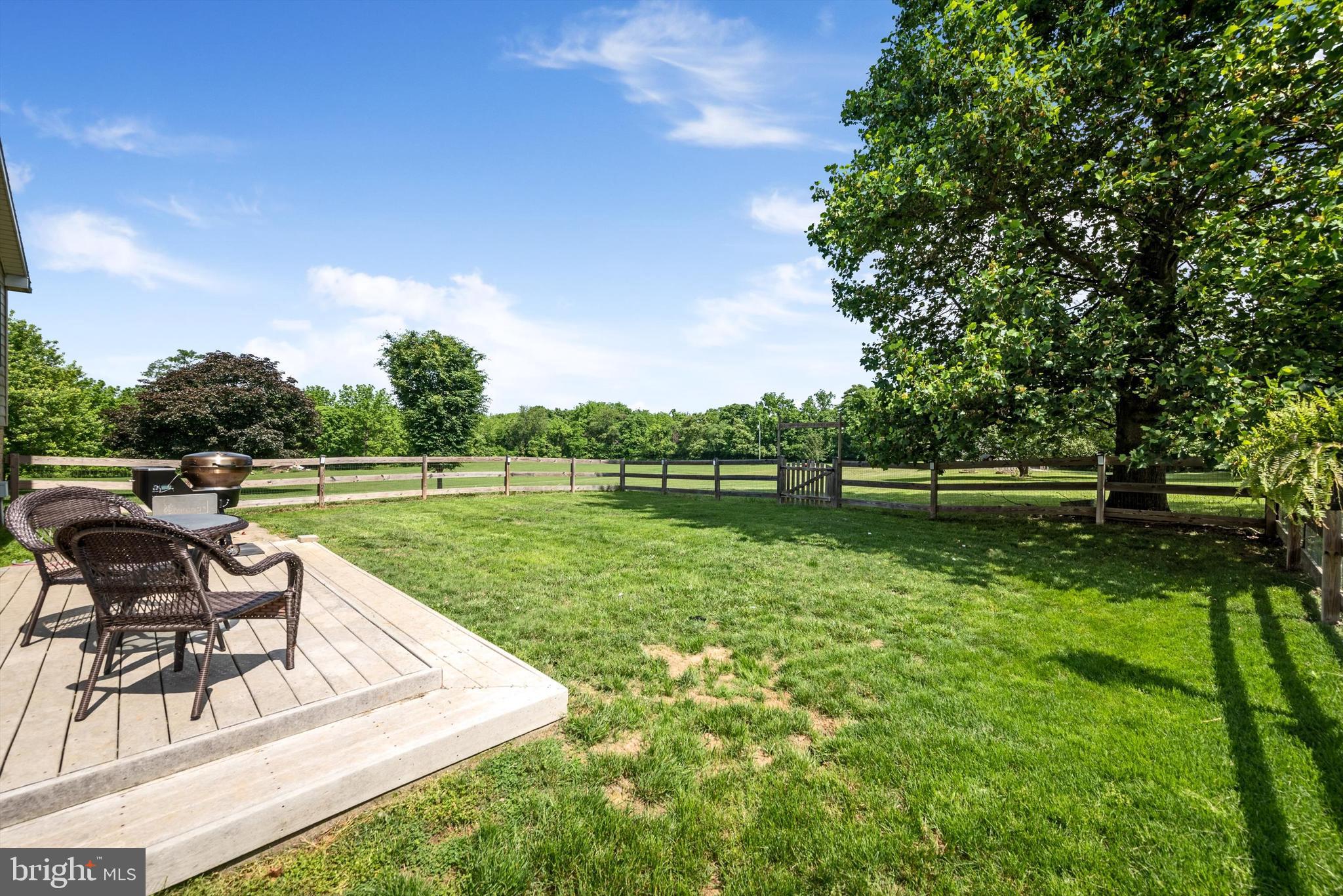 PEMBROKE GROVE - Residential