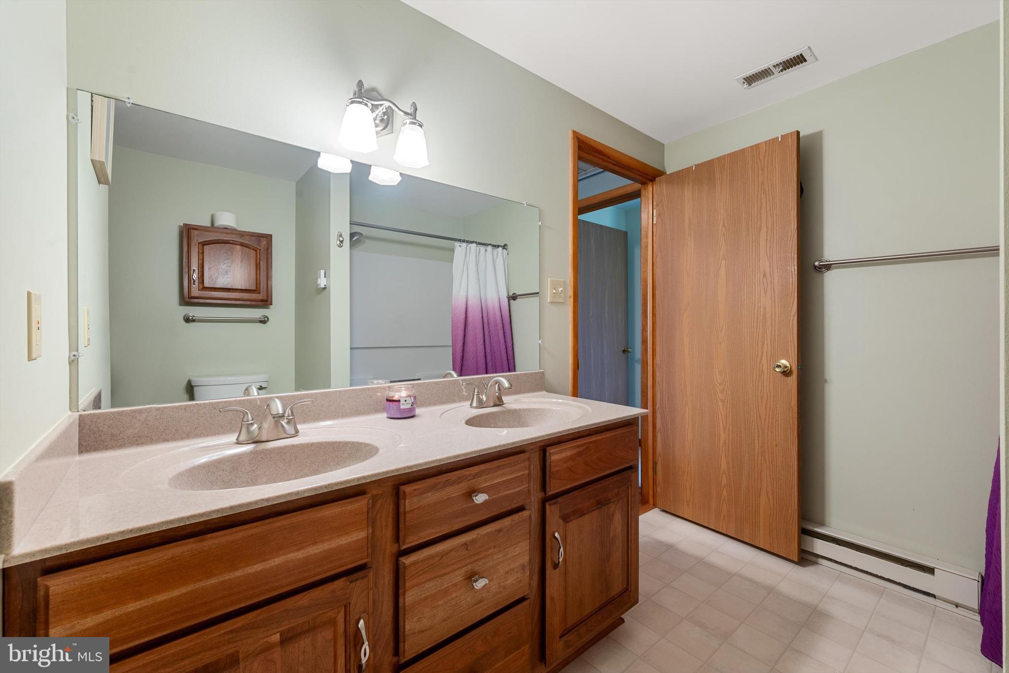 PEMBROKE GROVE - Residential