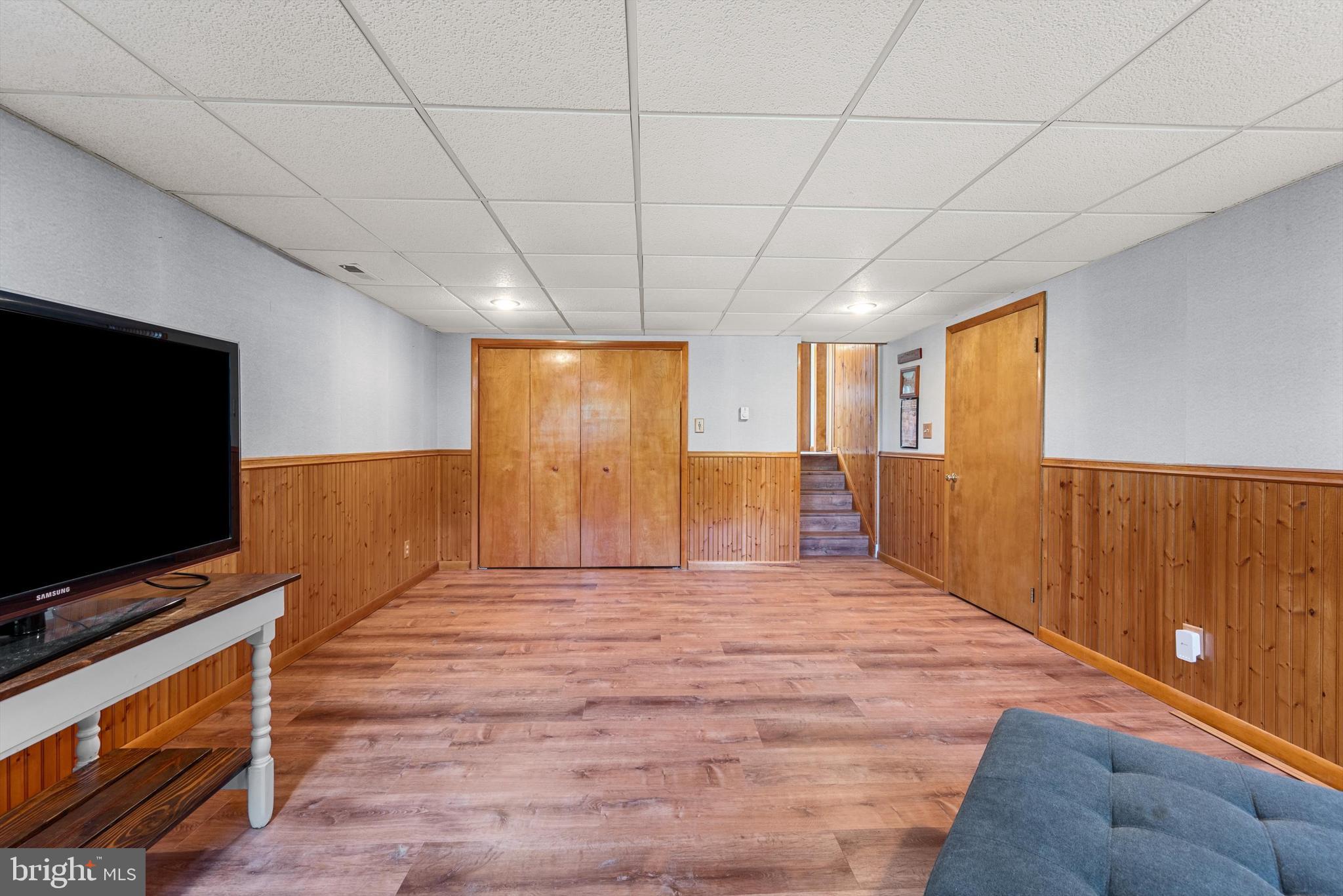 PEMBROKE GROVE - Residential