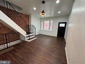 PORT RICHMOND - Residential