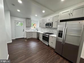 PORT RICHMOND - Residential