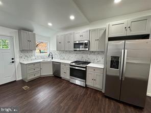 PORT RICHMOND - Residential