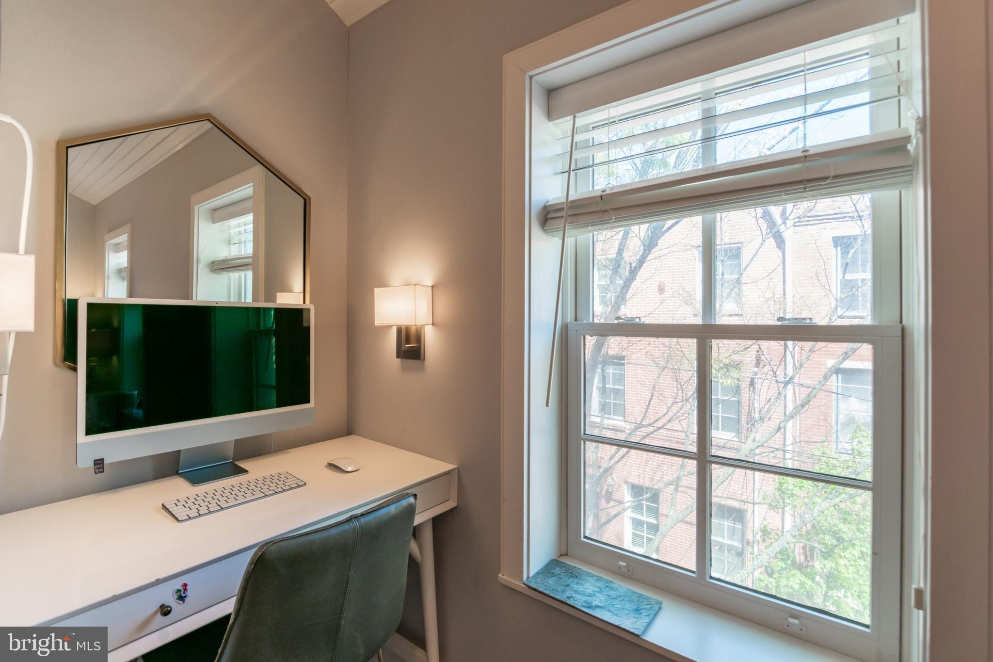 POINT BREEZE - Residential Lease