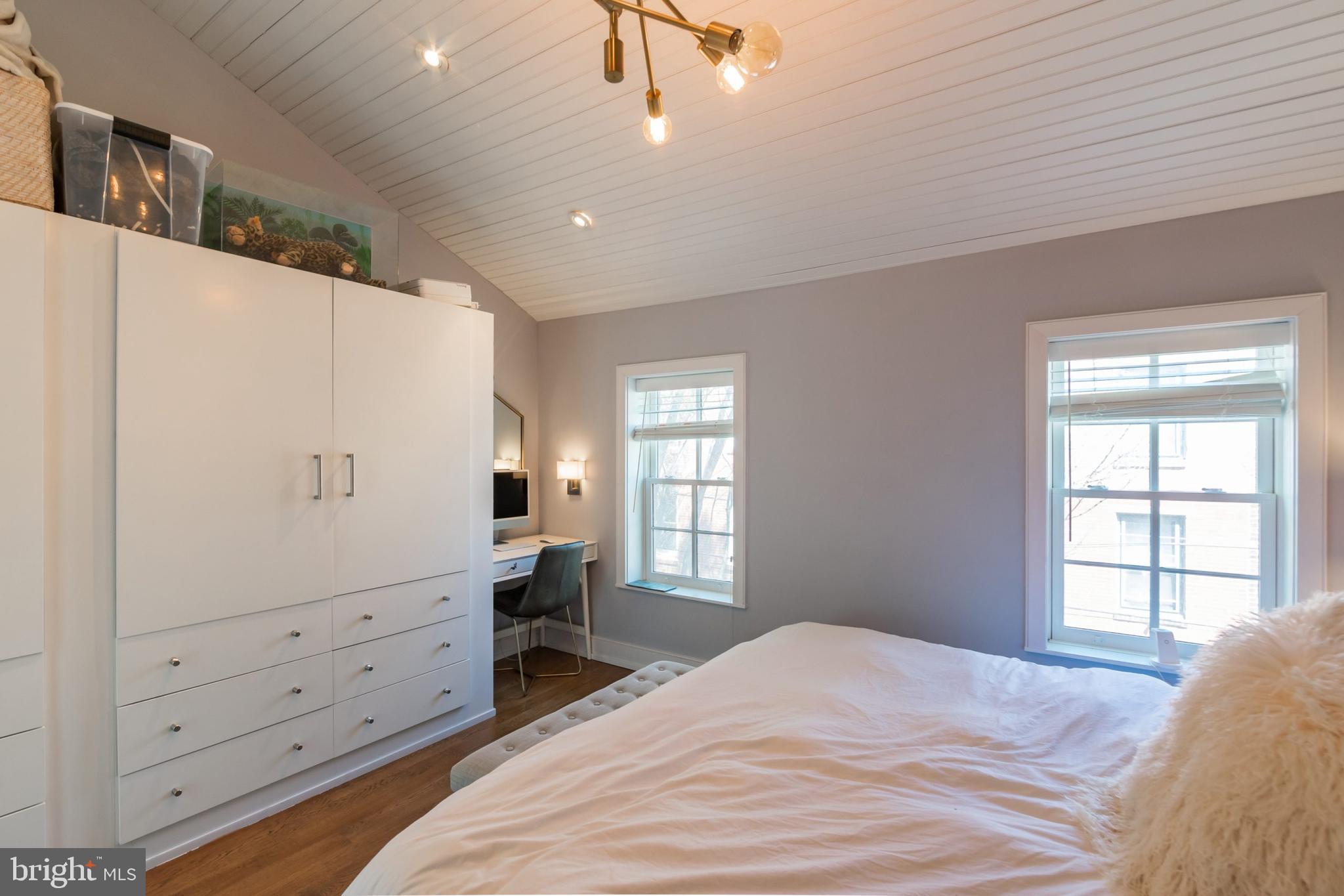 POINT BREEZE - Residential Lease