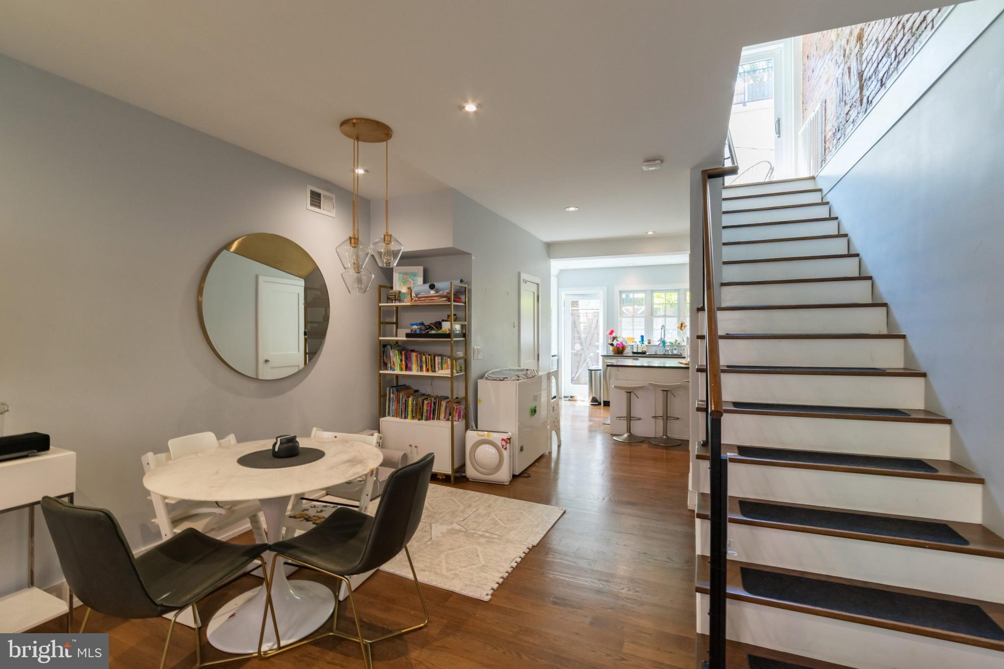 POINT BREEZE - Residential Lease