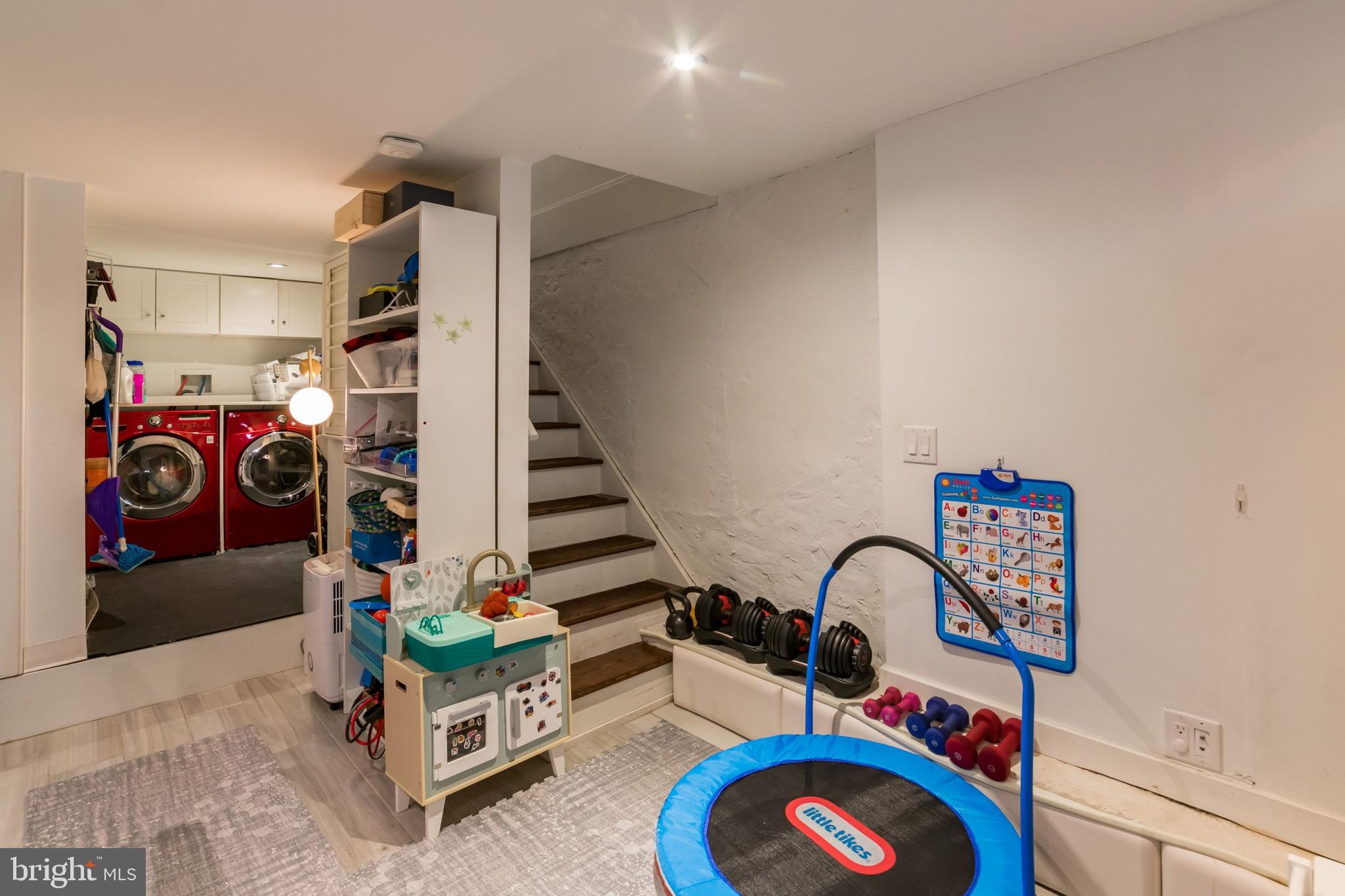 POINT BREEZE - Residential Lease