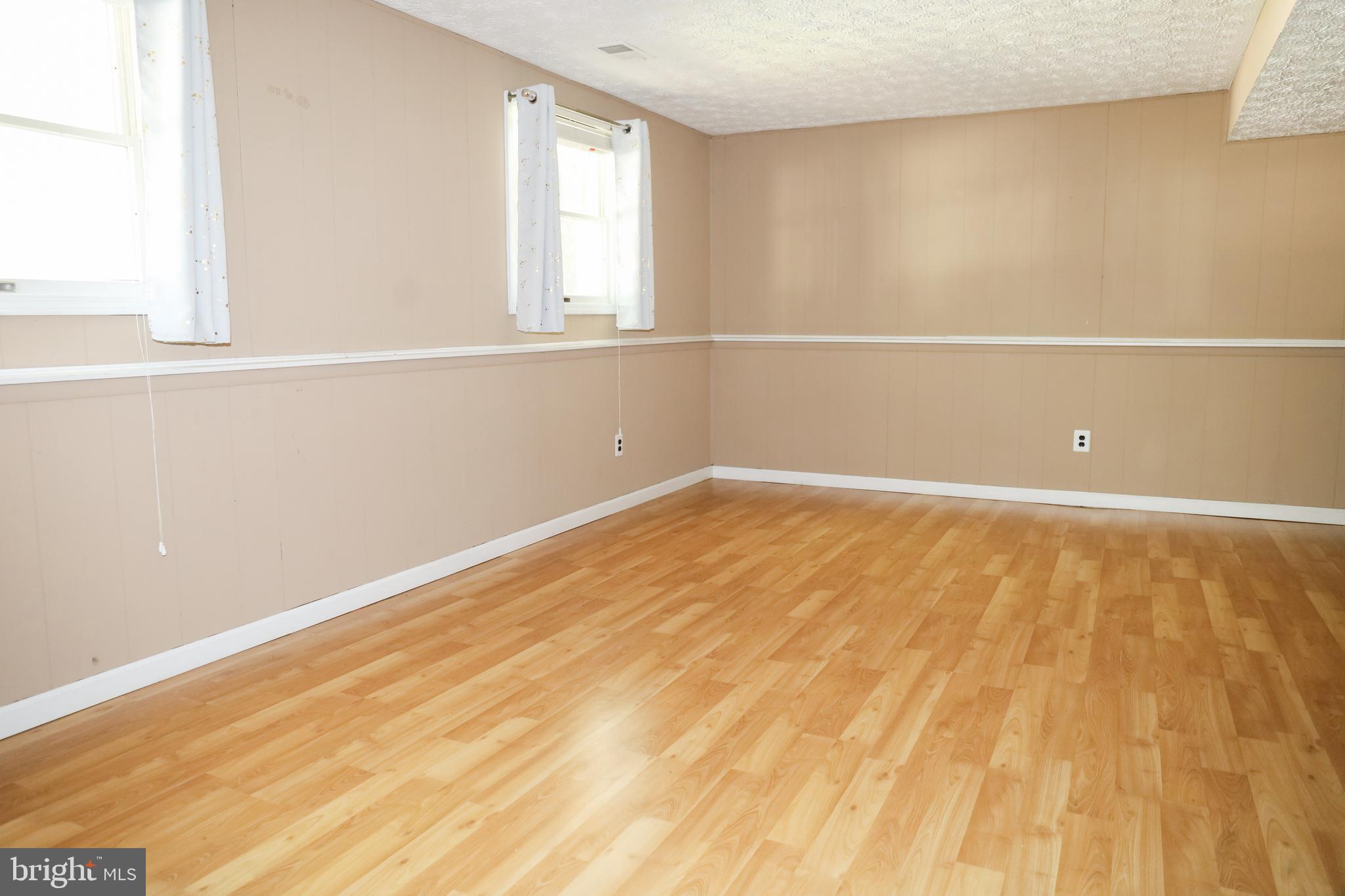 WEST OX CLUSTER - Residential Lease