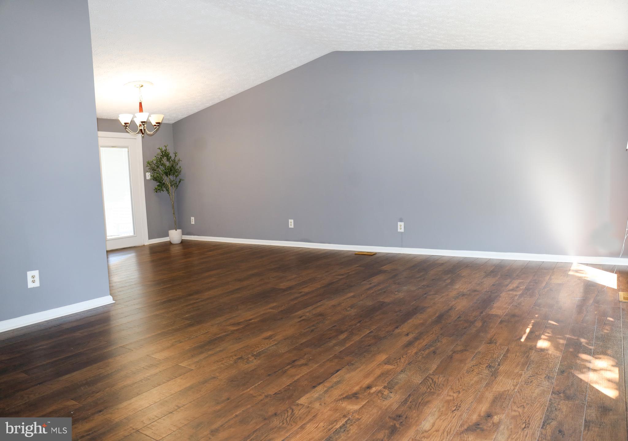 WEST OX CLUSTER - Residential Lease