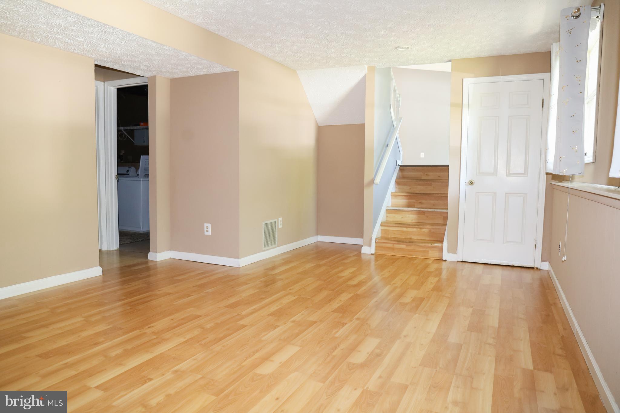 WEST OX CLUSTER - Residential Lease