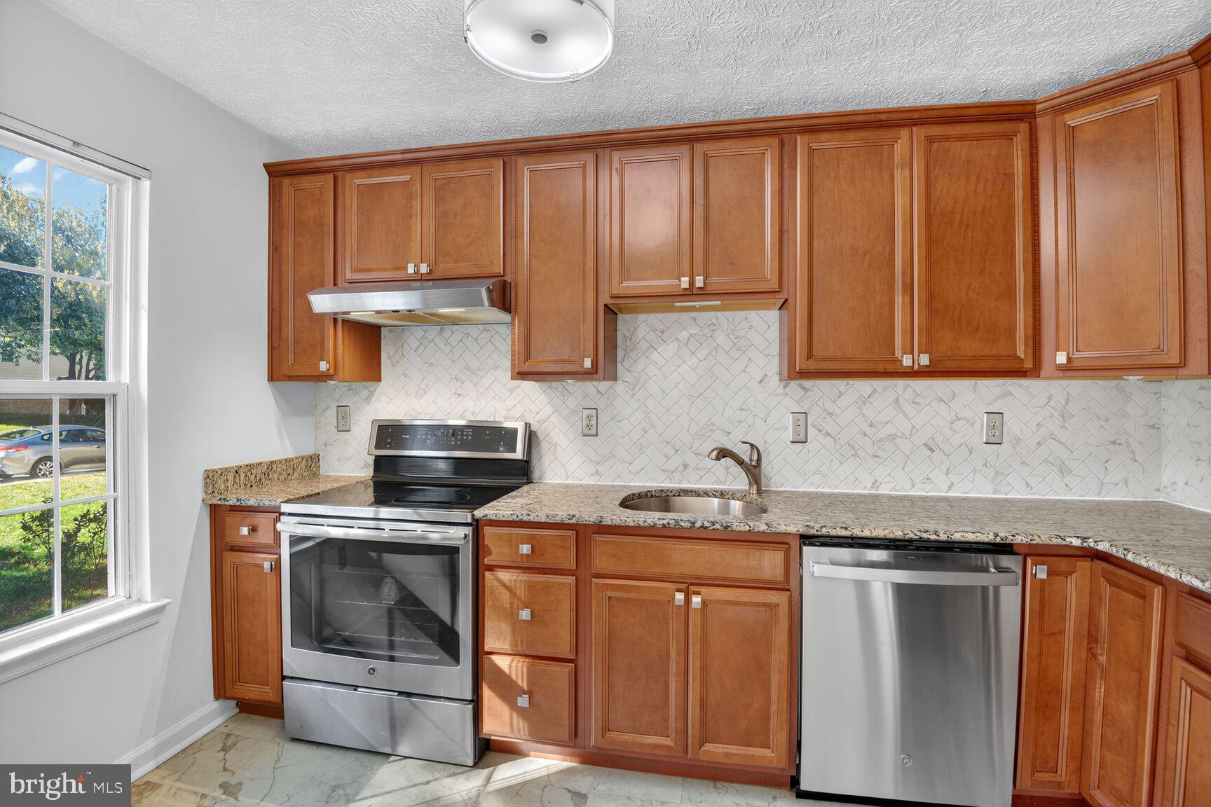 OXFORD LANDING - Residential