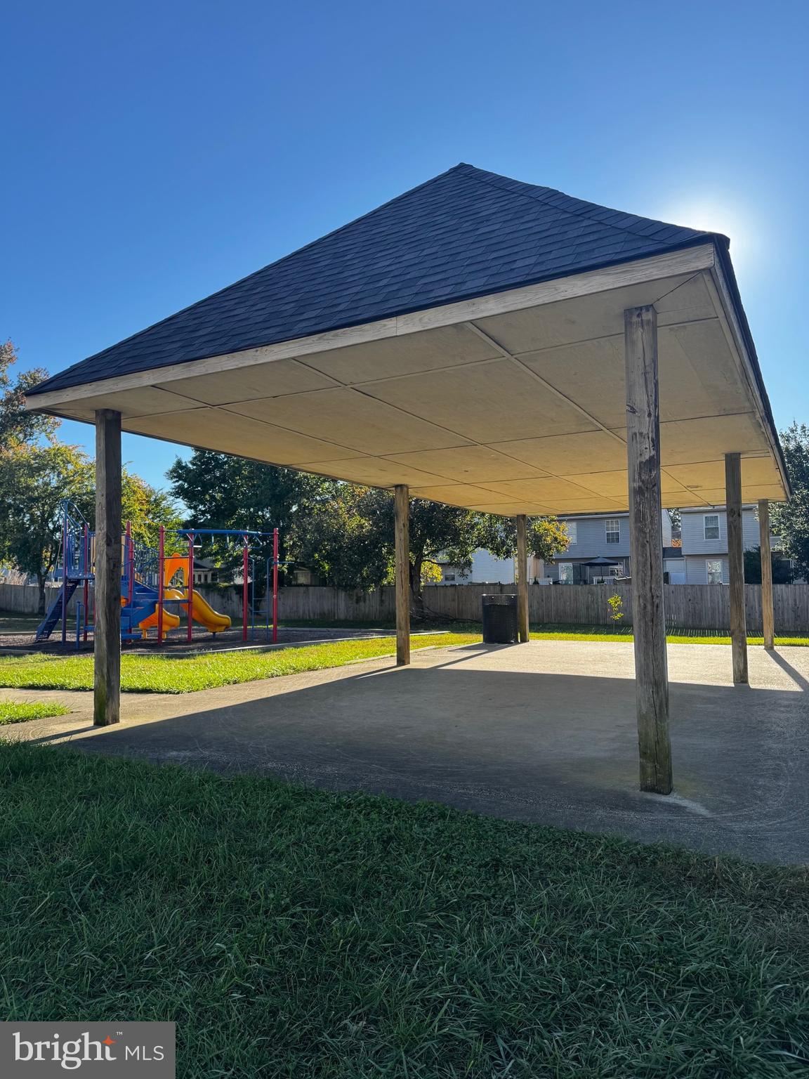 OXFORD LANDING - Residential