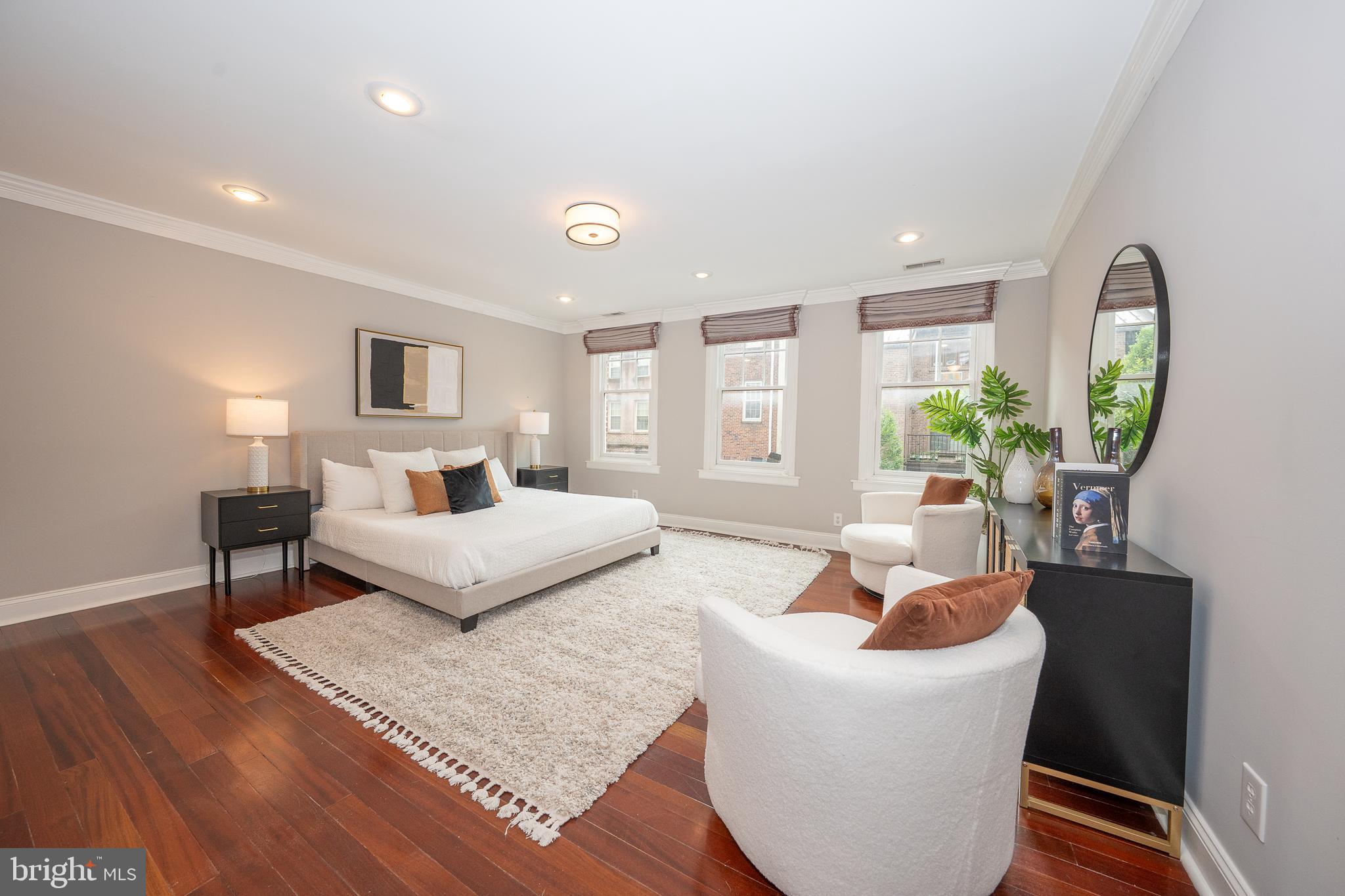 SOCIETY HILL - Residential