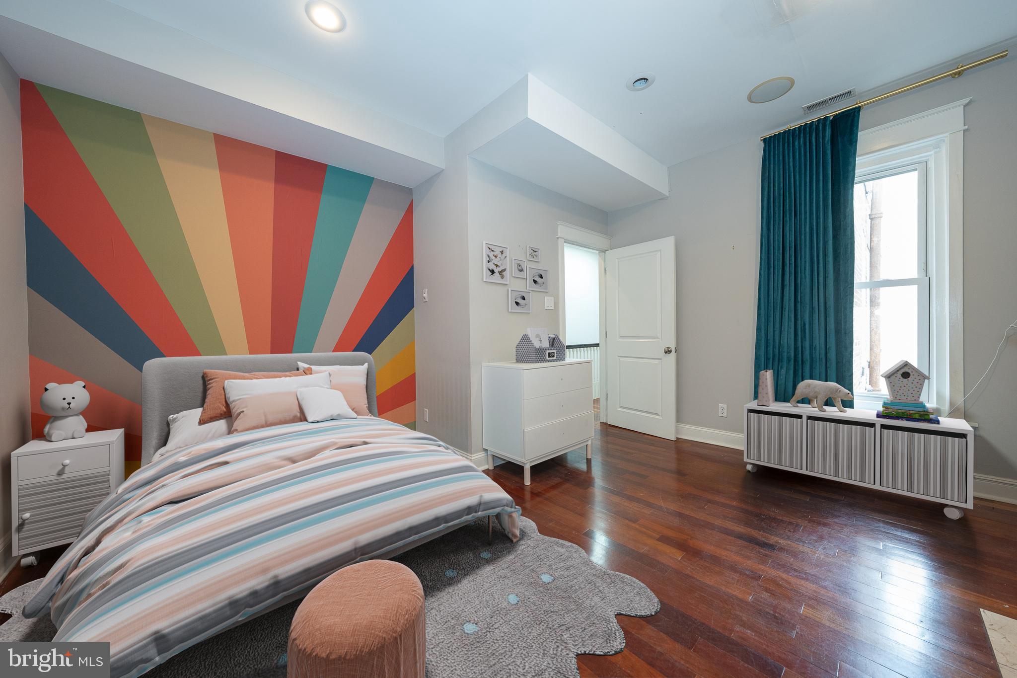 SOCIETY HILL - Residential