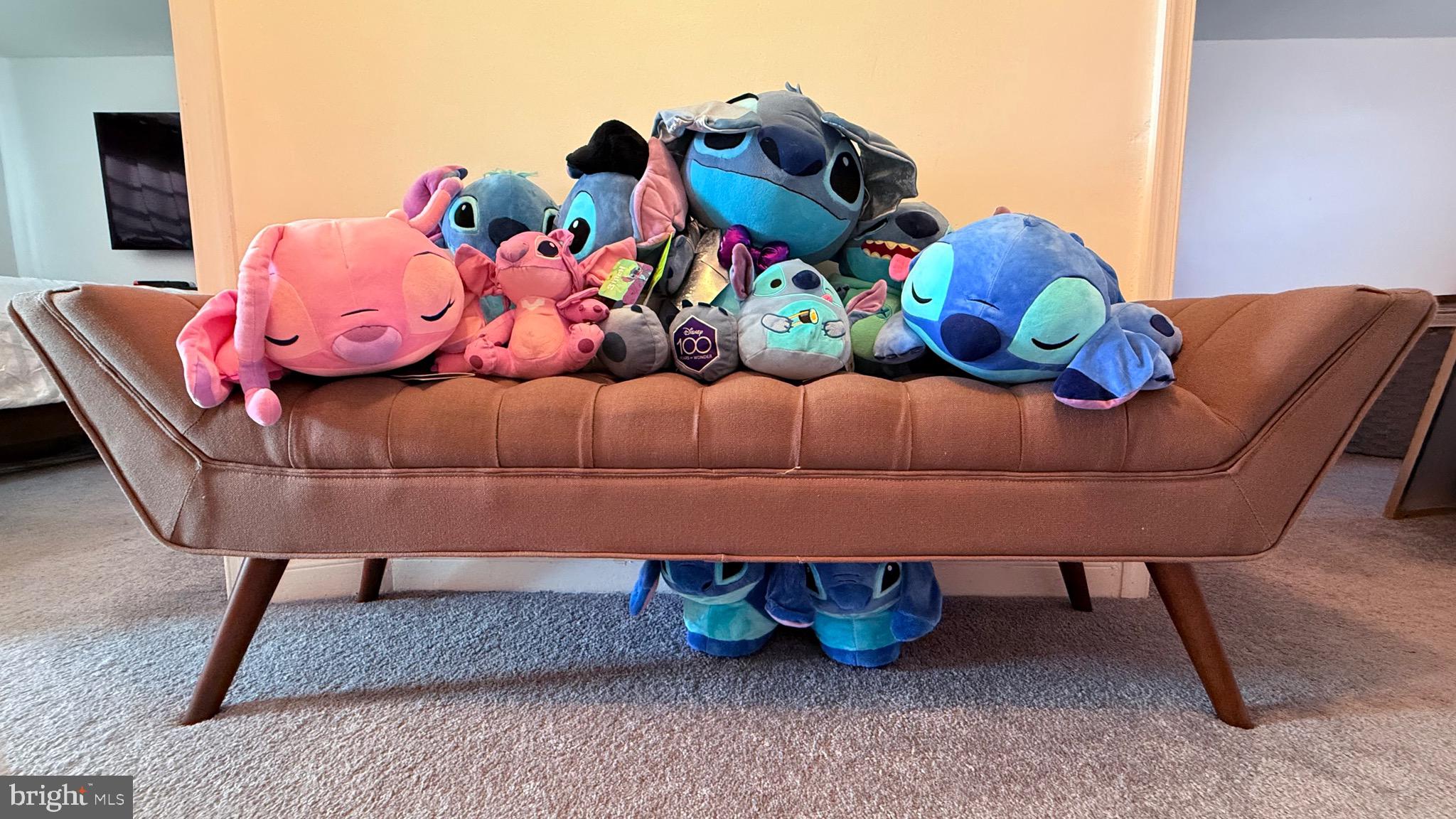 OXFORD CIRCLE - Residential