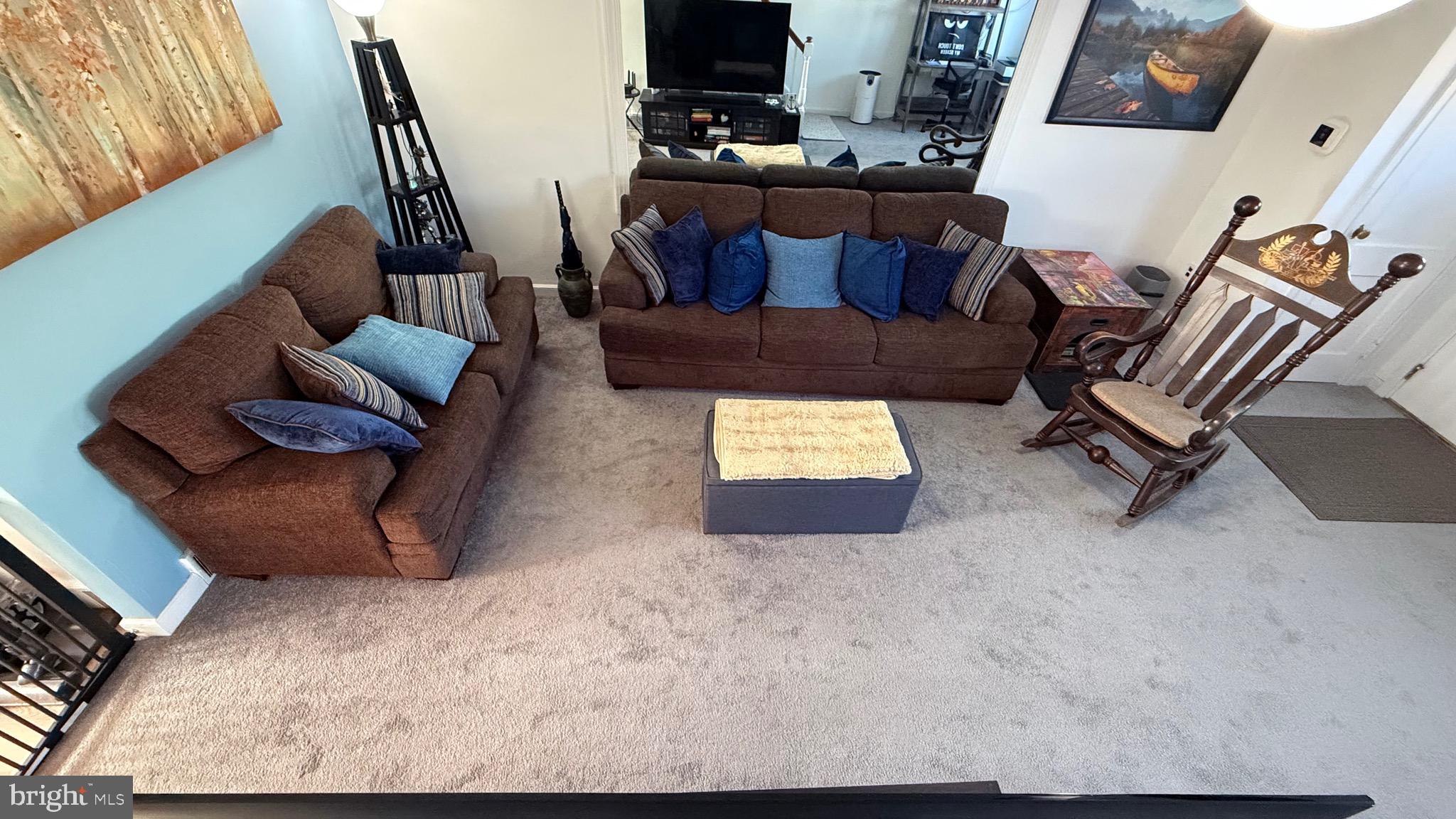 OXFORD CIRCLE - Residential