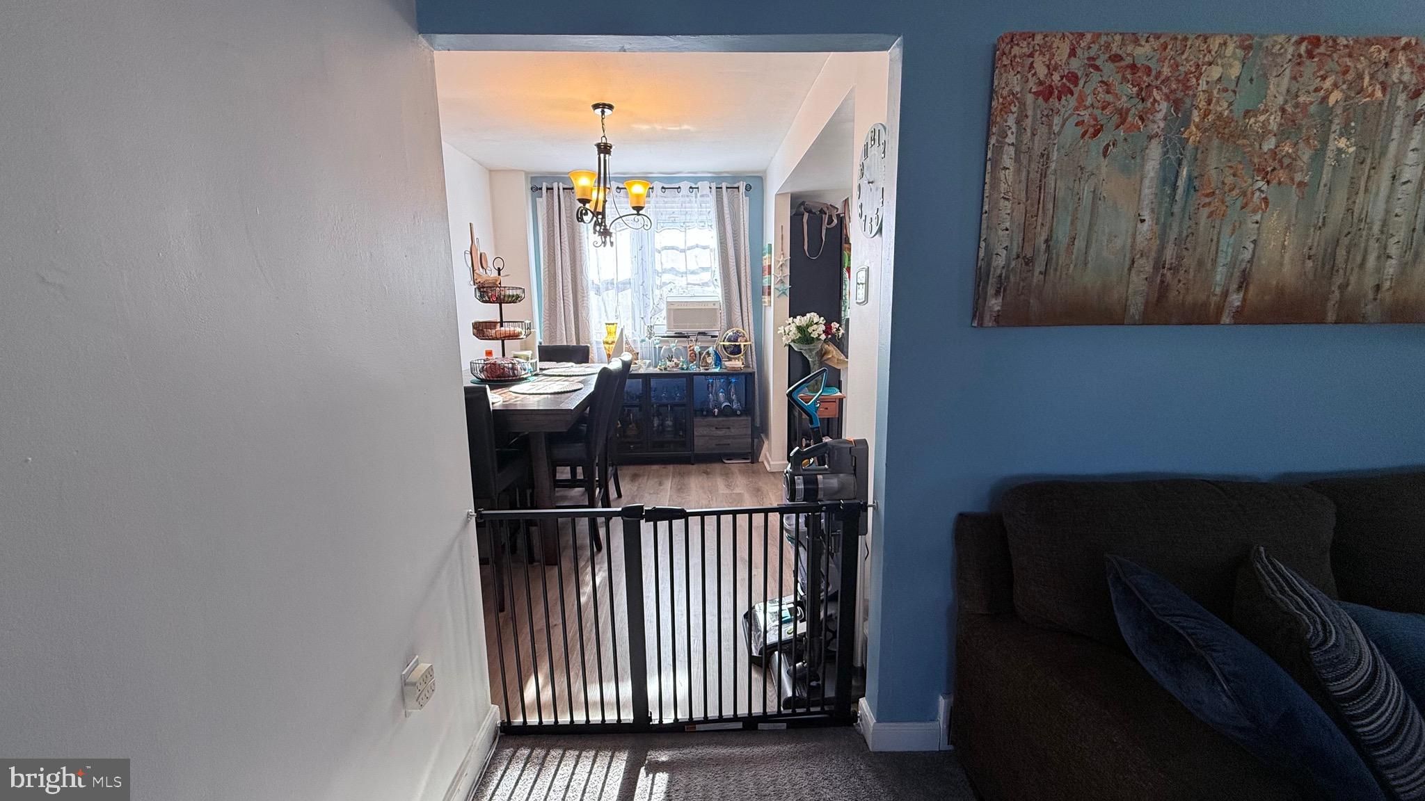 OXFORD CIRCLE - Residential