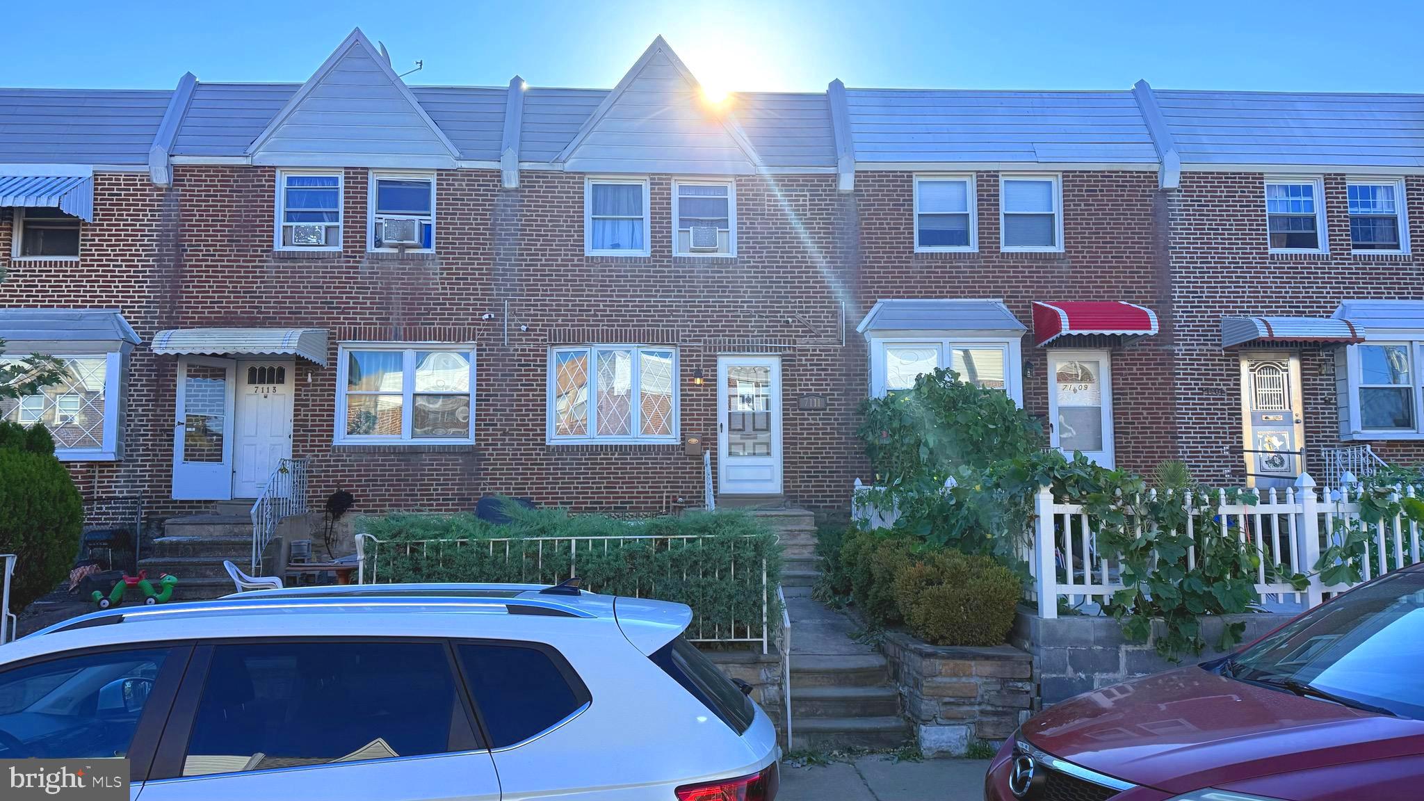 OXFORD CIRCLE - Residential