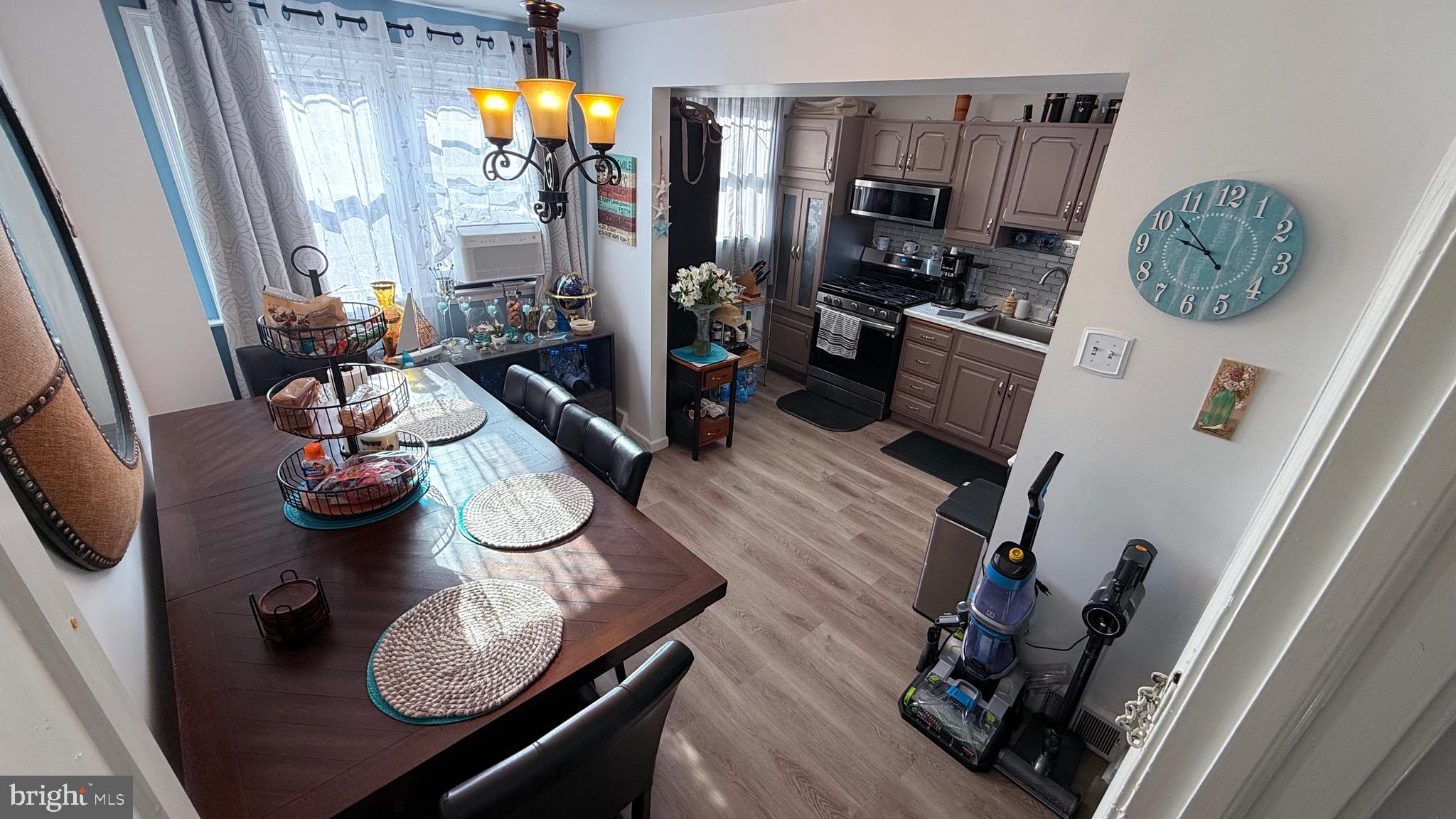 OXFORD CIRCLE - Residential