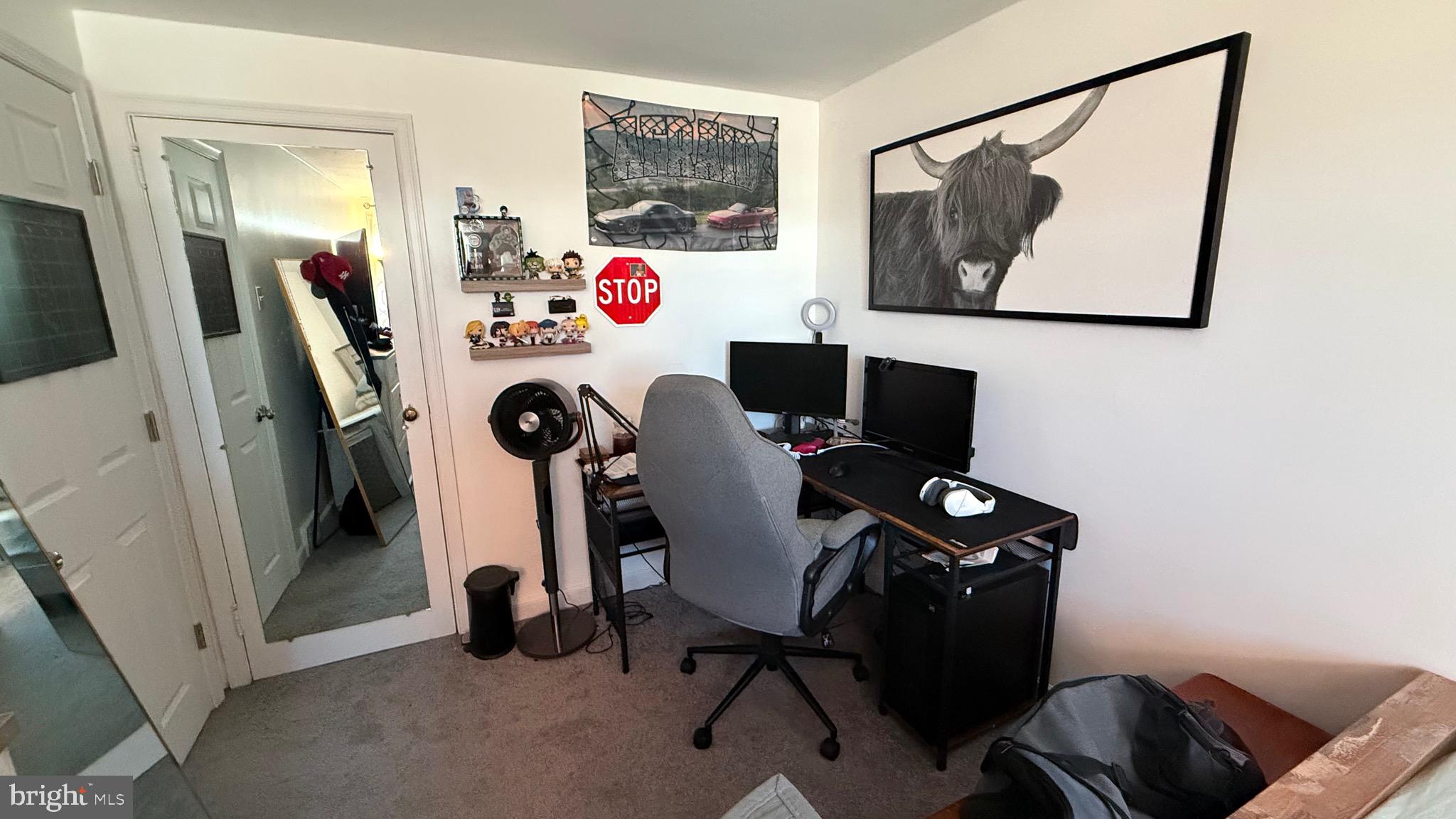 OXFORD CIRCLE - Residential