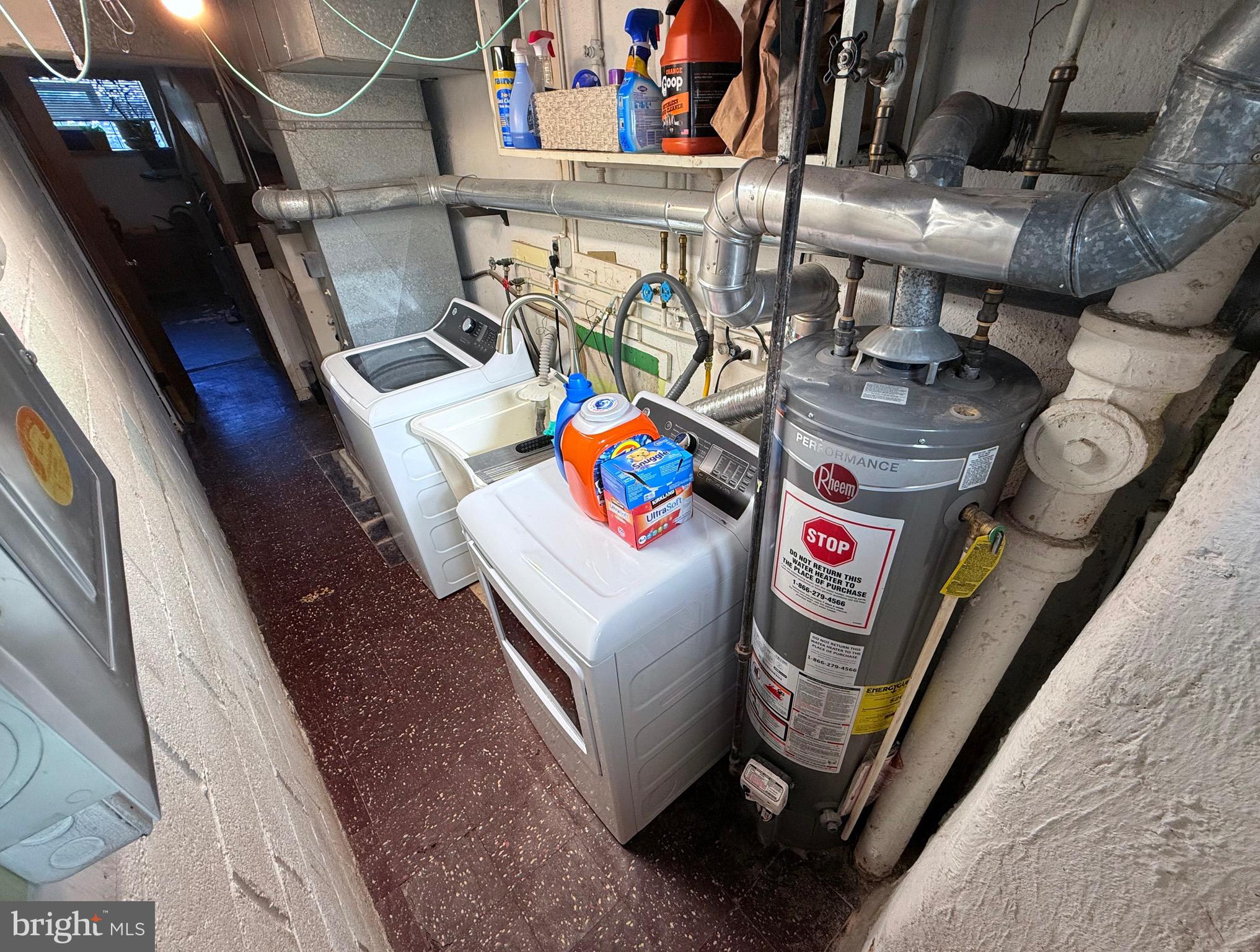 OXFORD CIRCLE - Residential