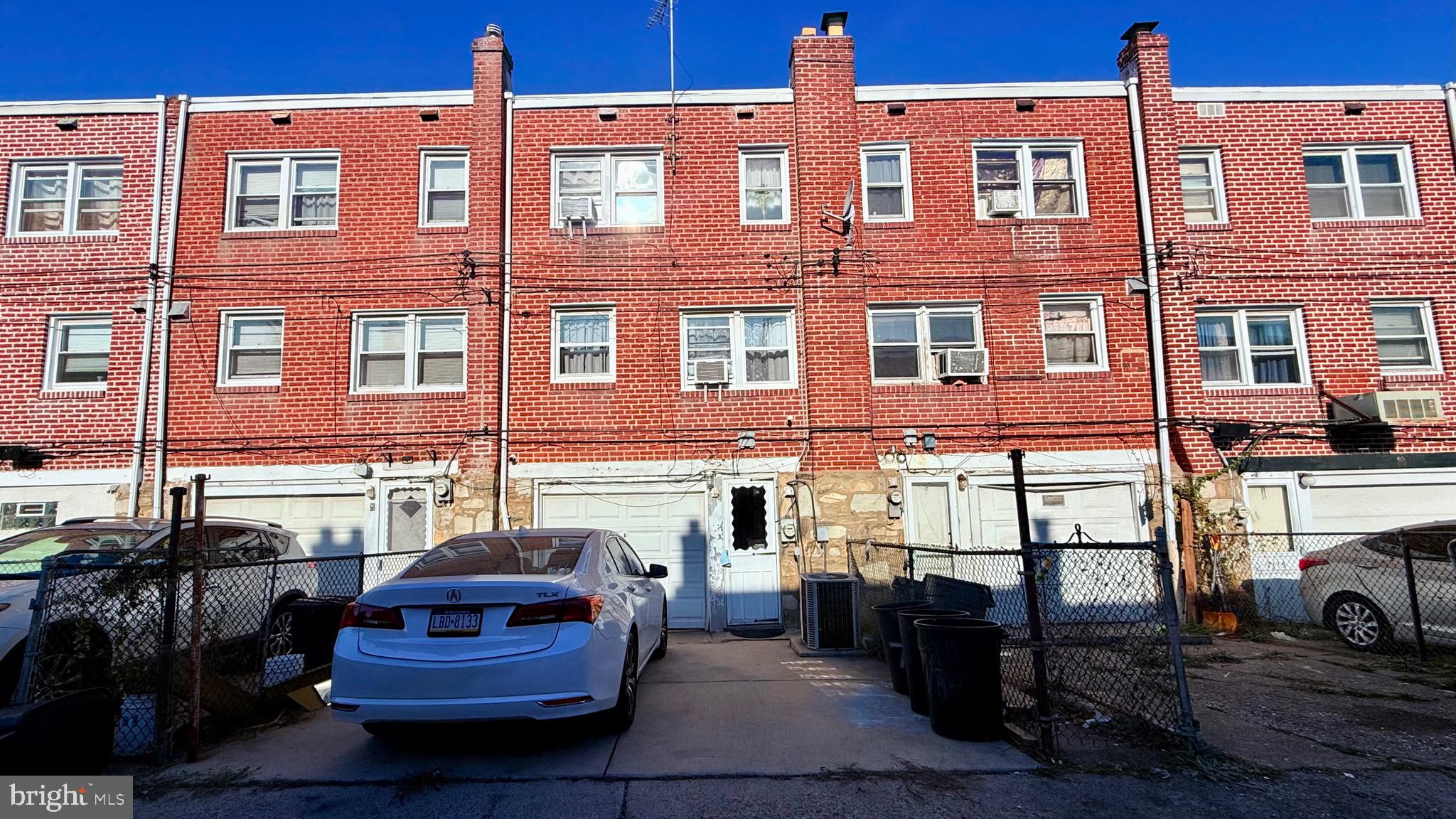 OXFORD CIRCLE - Residential