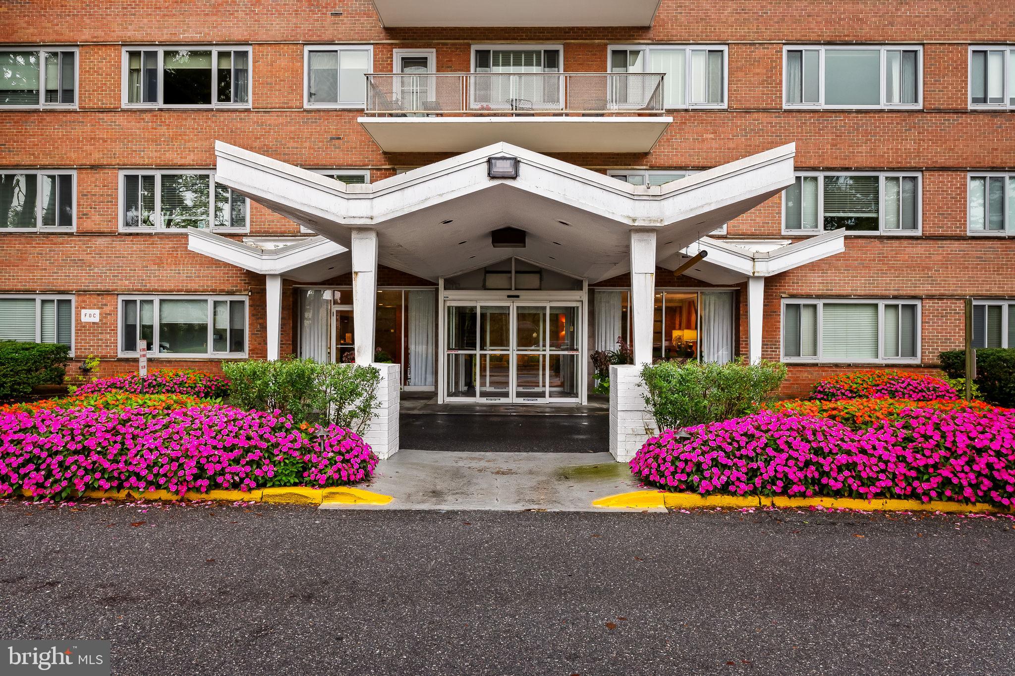 11 SLADE AVENUE 804