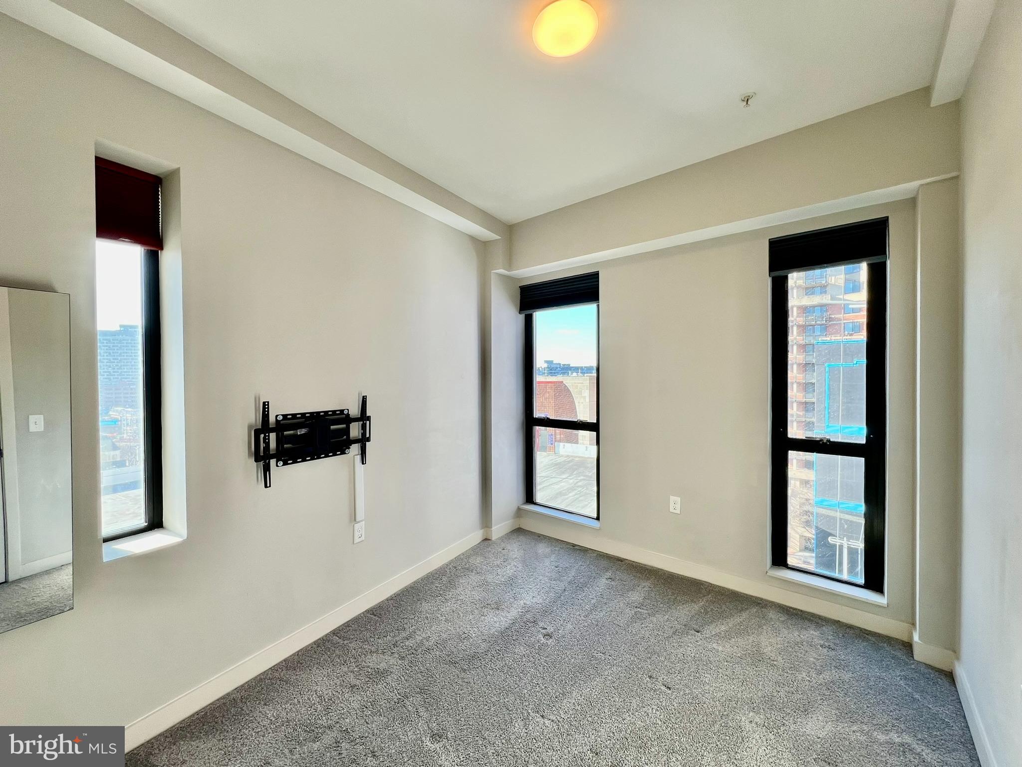 DOWNTOWN SILVER SPRING - Residential