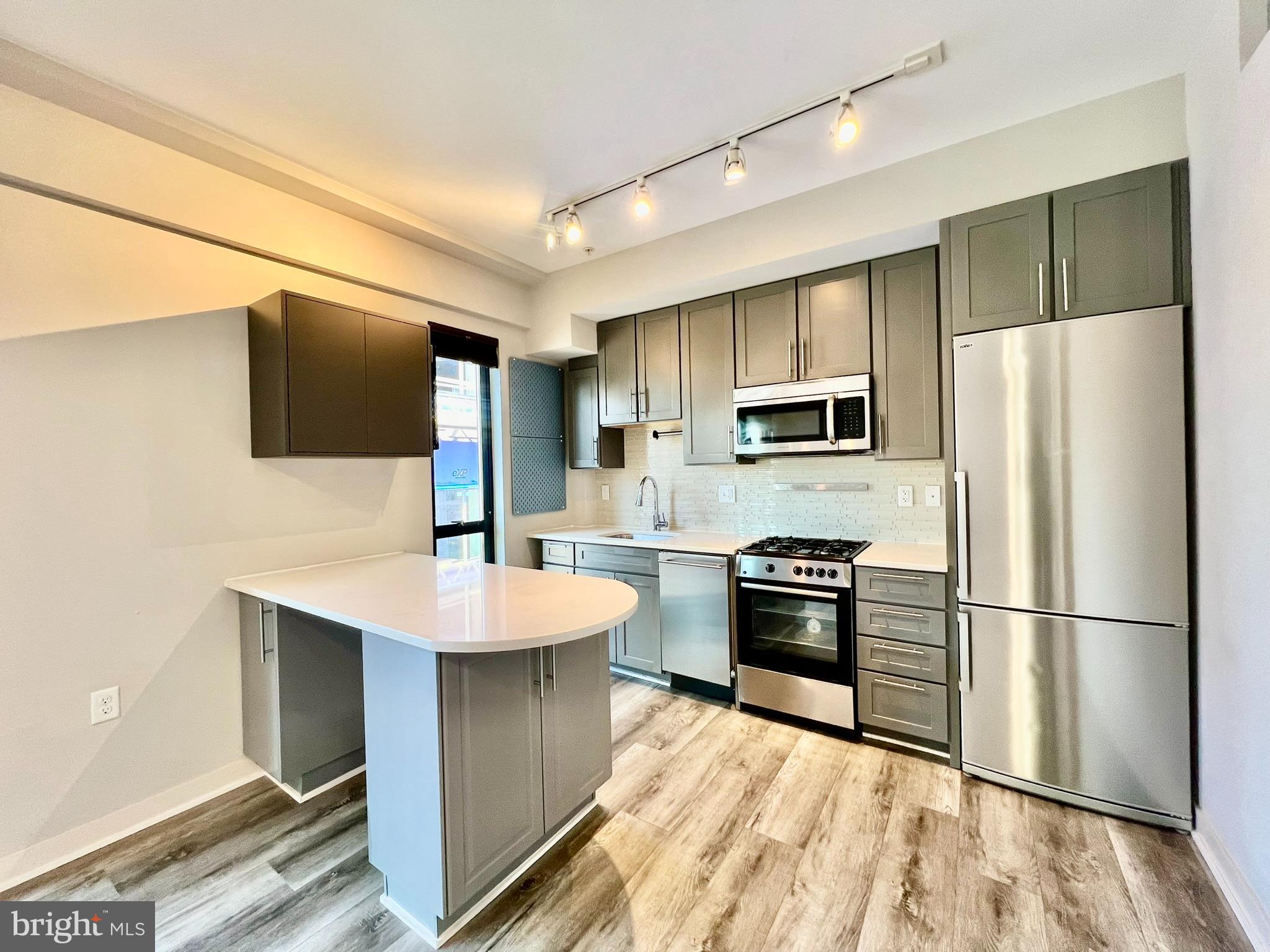 DOWNTOWN SILVER SPRING - Residential