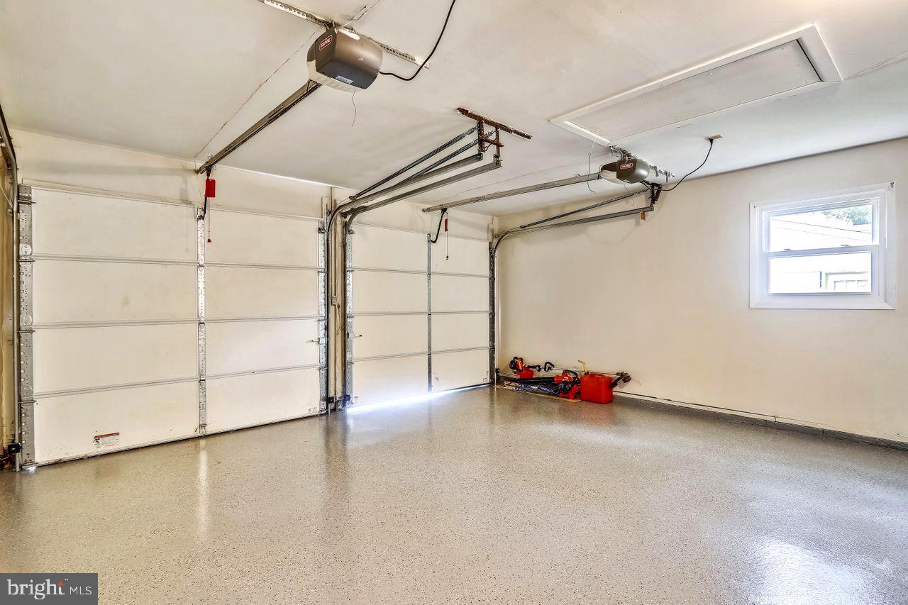 WHITEHALL - Residential