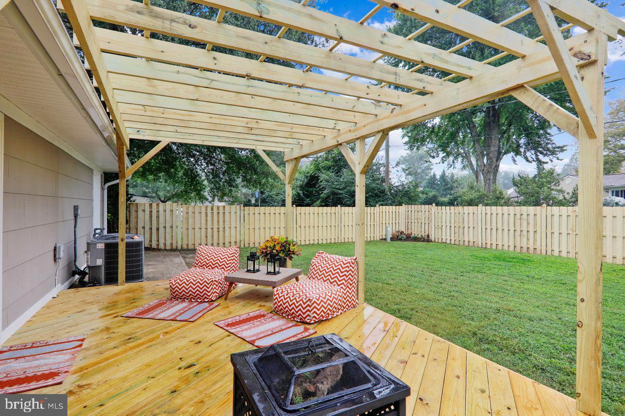 WHITEHALL - Residential