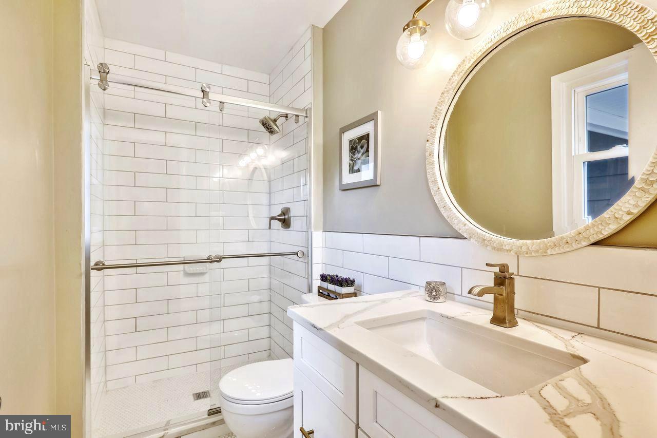 WHITEHALL - Residential