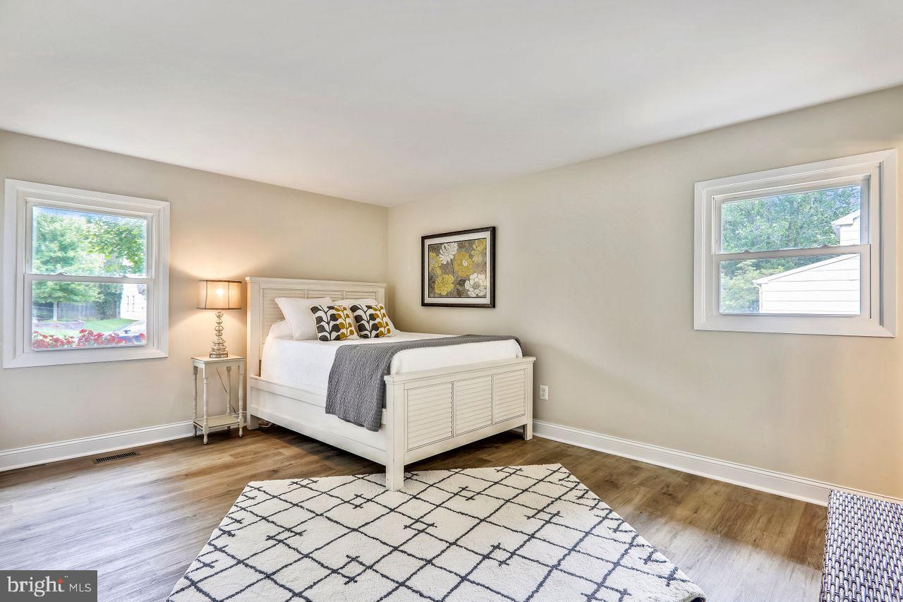 WHITEHALL - Residential