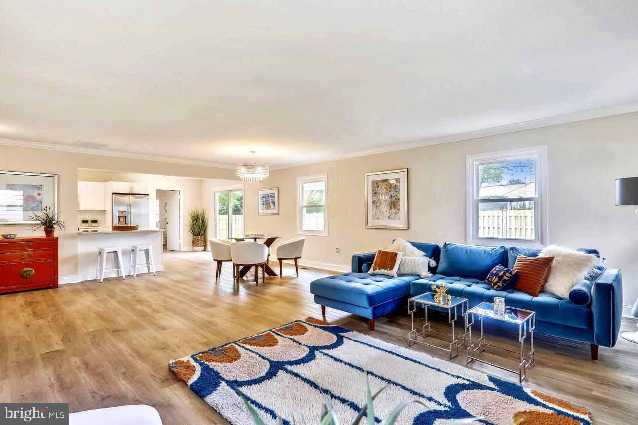 WHITEHALL - Residential