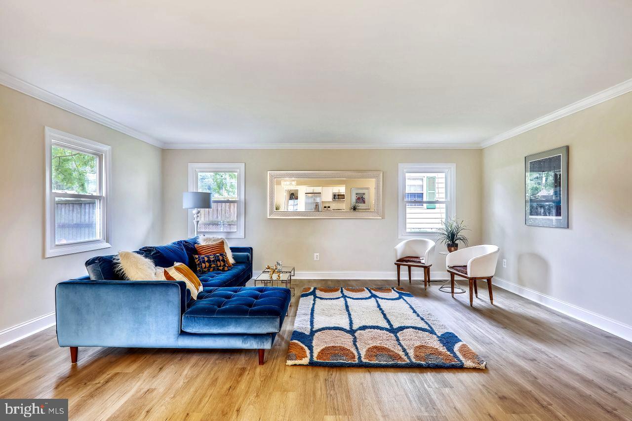 WHITEHALL - Residential