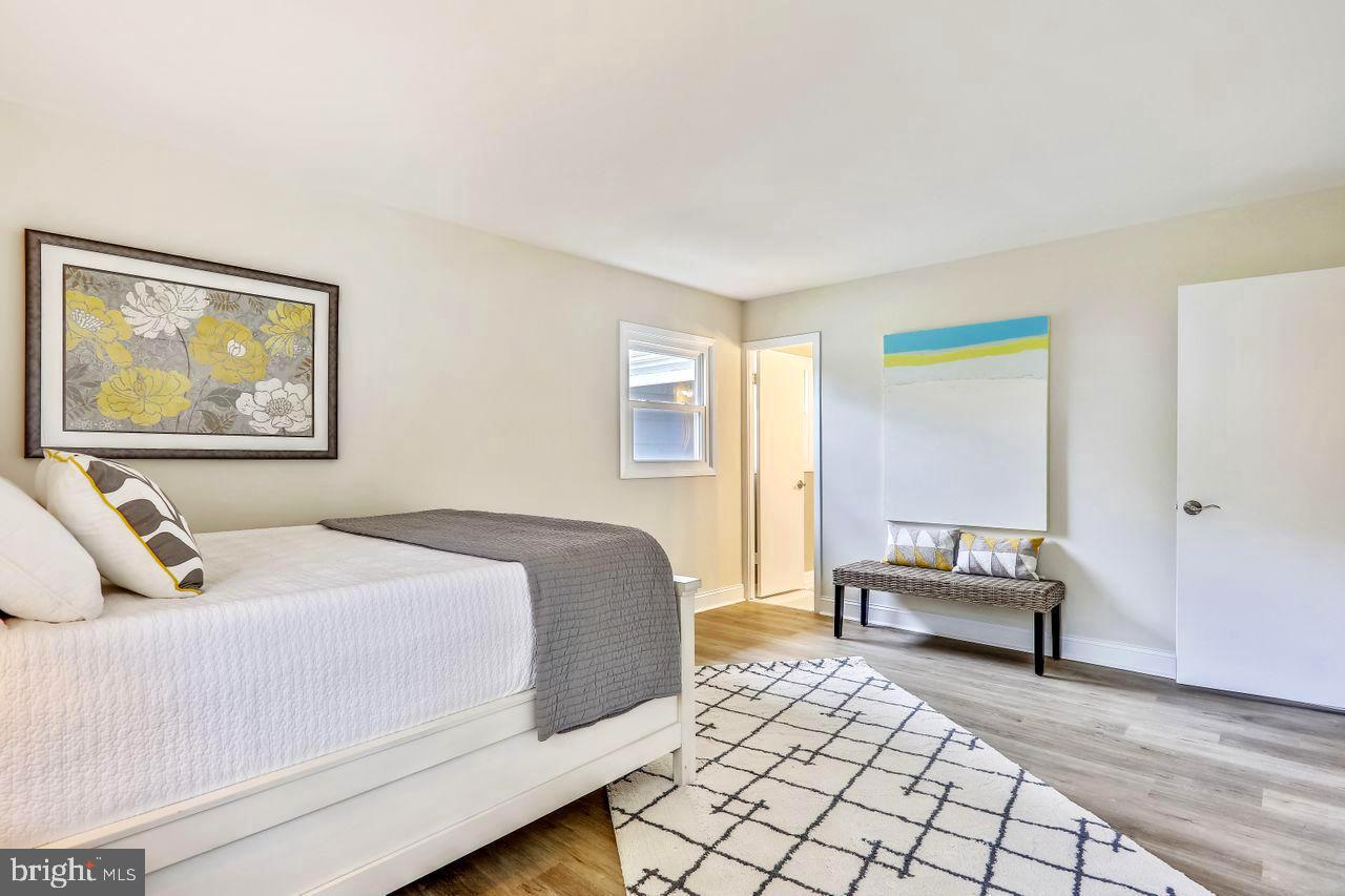 WHITEHALL - Residential