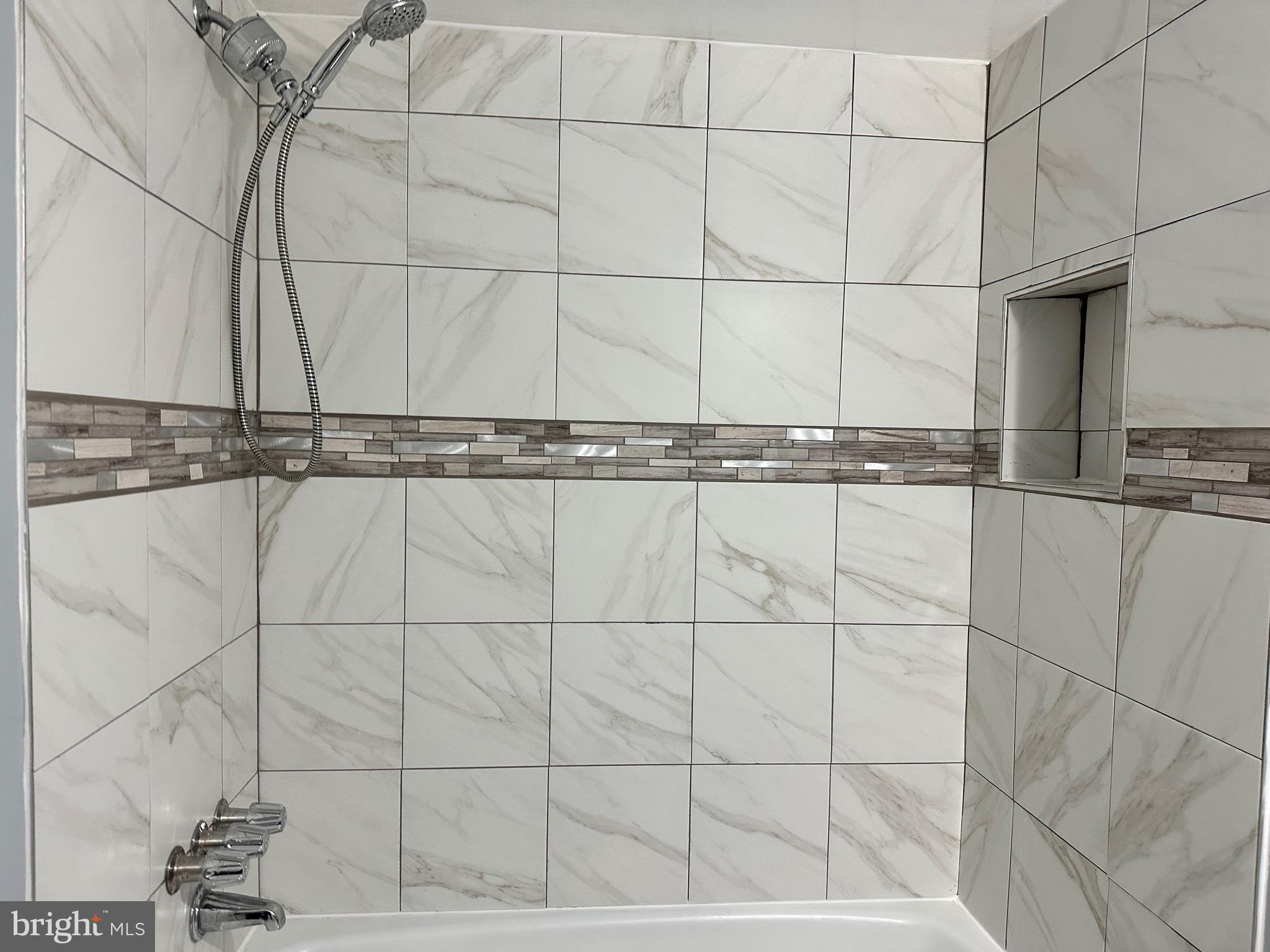 FRENCHMANS CREEK - Residential Lease