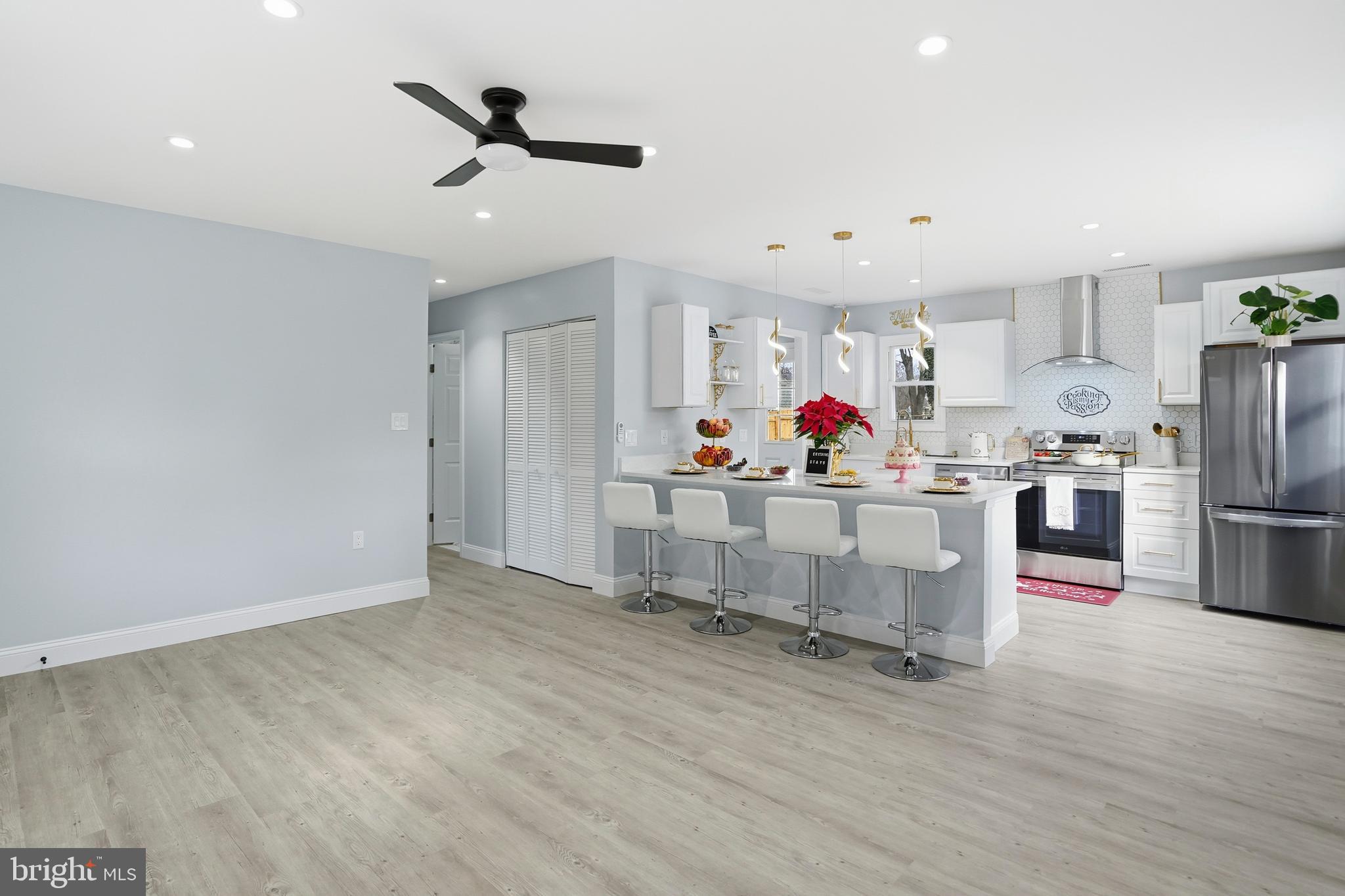 WILLOUGHBY COURT - Residential