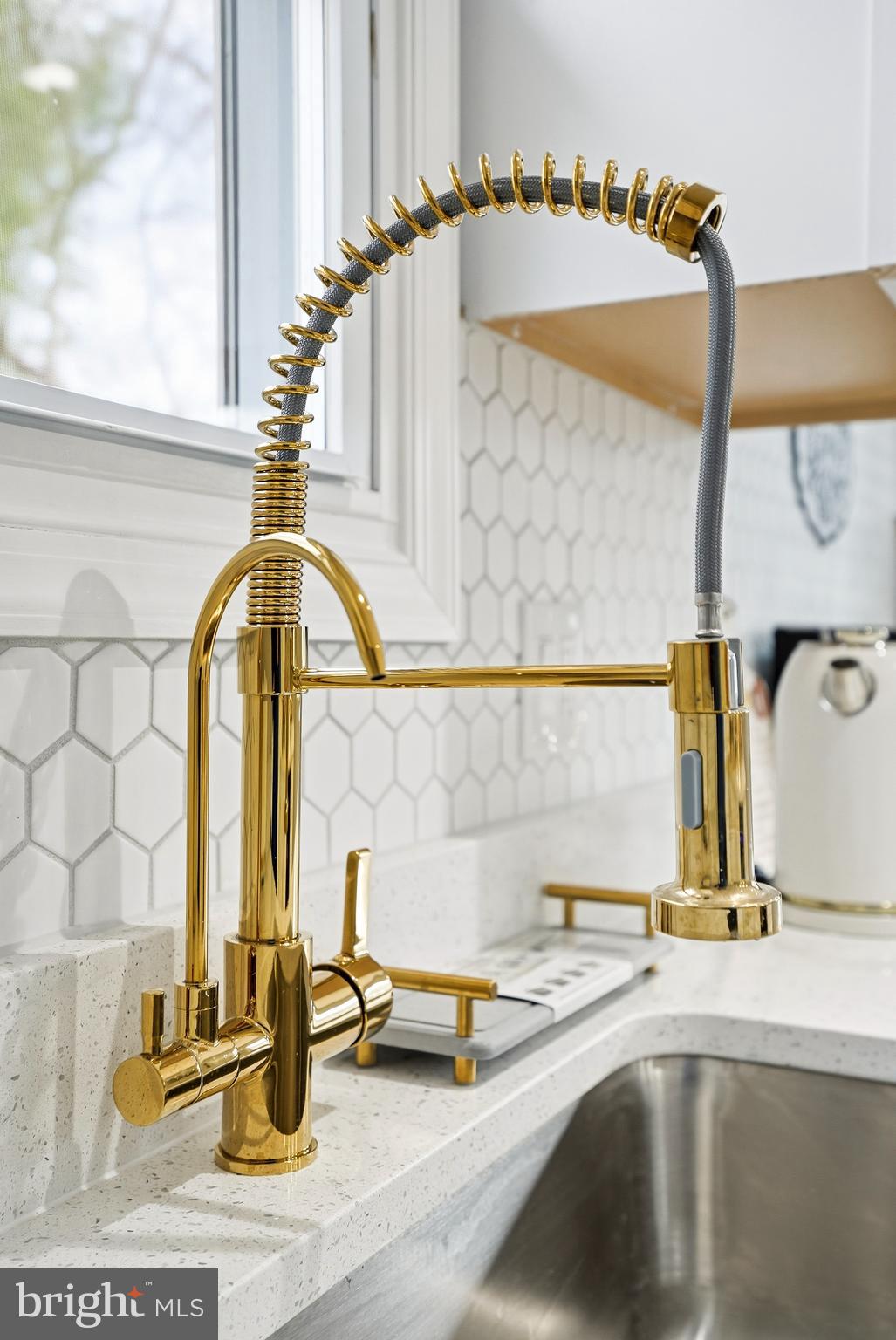 WILLOUGHBY COURT - Residential