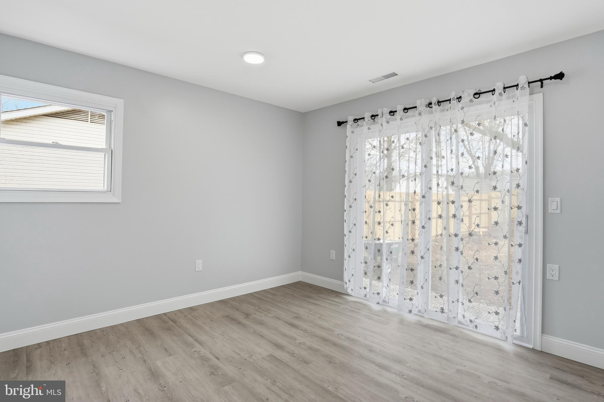 WILLOUGHBY COURT - Residential