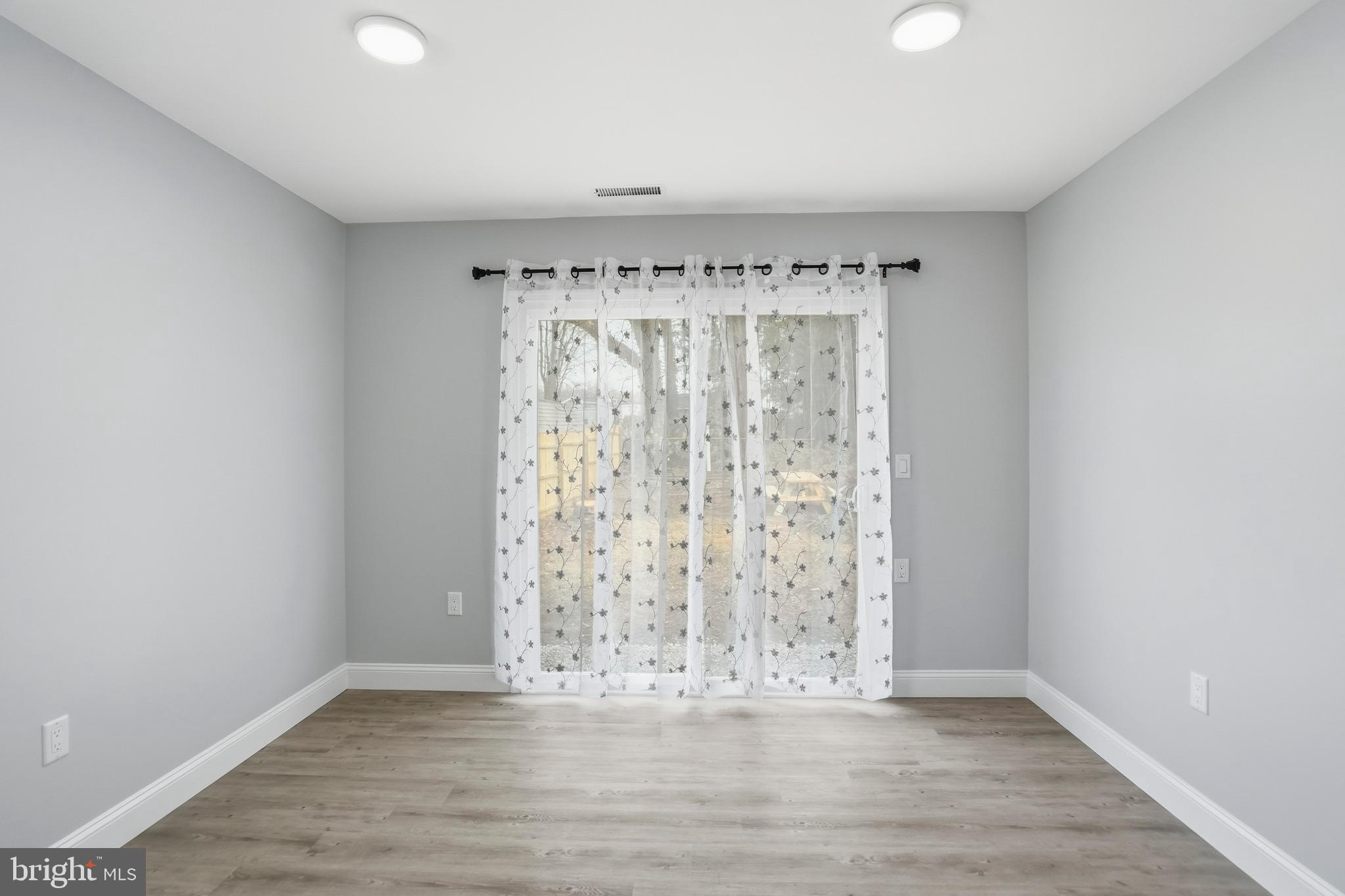 WILLOUGHBY COURT - Residential