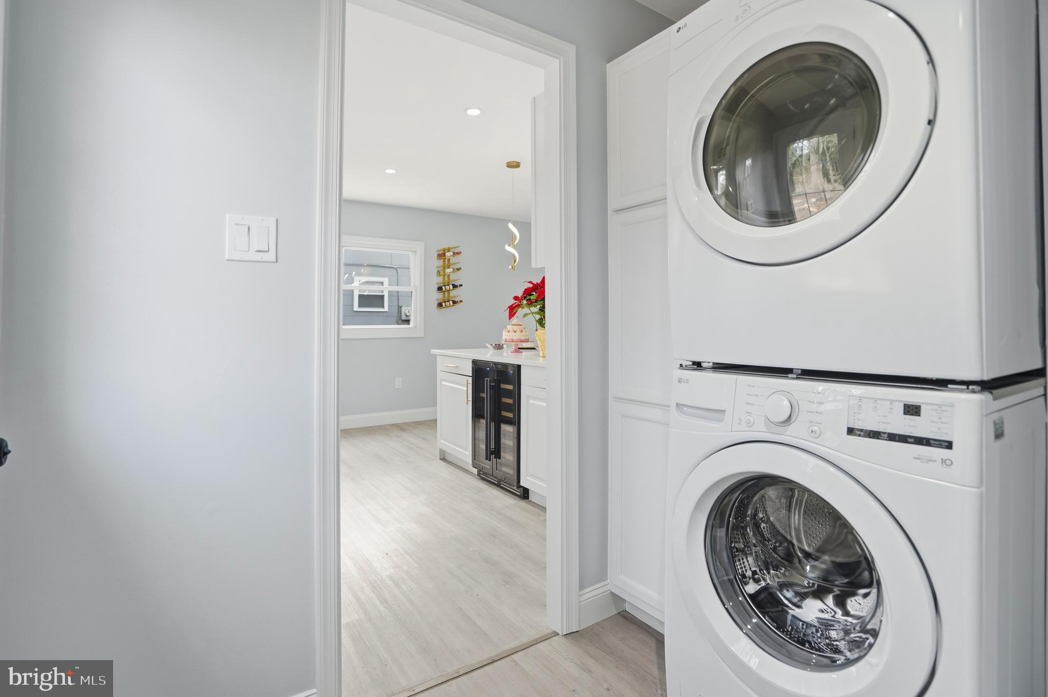 WILLOUGHBY COURT - Residential