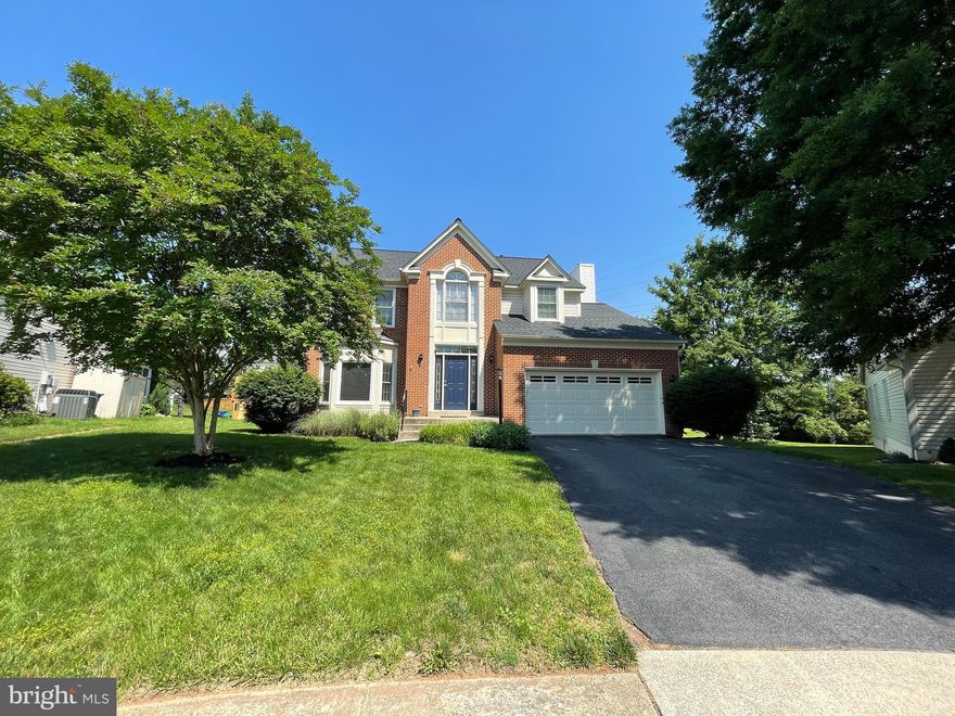 Beautiful, well-maintained brick front home in Ashburn Village. 4 bedrooms, 3.5 bathrooms. Hardwood floors on the main level except the family room. Large eat-in kitchen with an island. Family room with fireplace. Separate living and dining room. Main bedroom with en-suite bath, soaking tub, and shower. Additional 3 bedrooms on the second floor. Finished basement with full bath. Huge deck and yard. Attached 2-car garage. Lots of community amenities including pool and fitness center. Close proximity to shops and restaurants. Pets case by case. Video tour available.